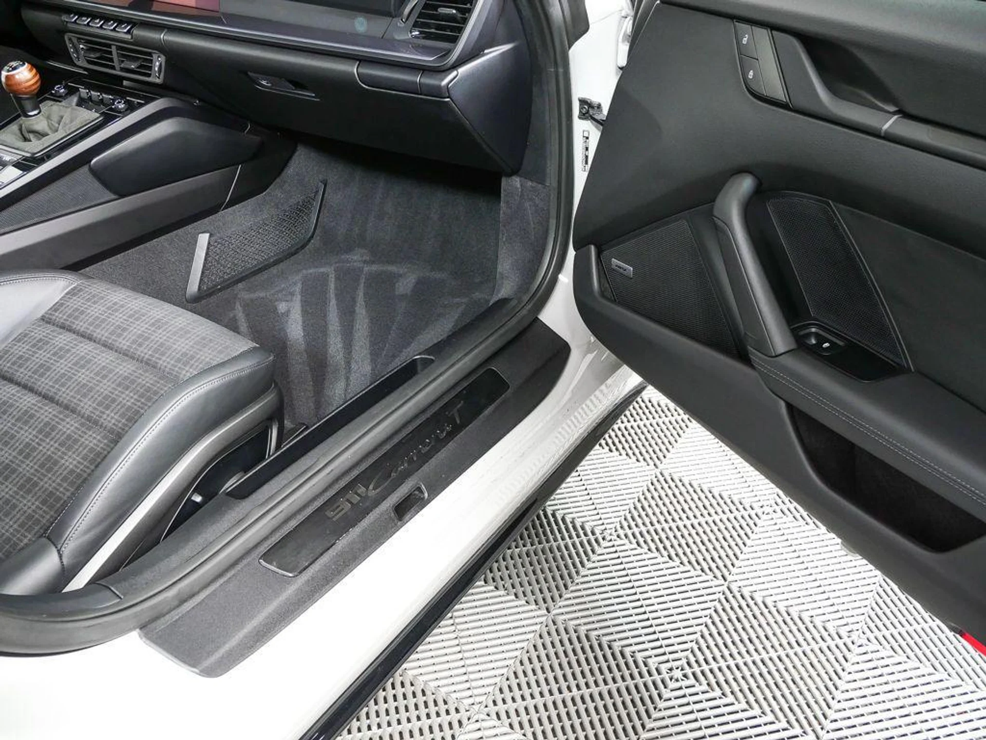 mph022_2423133619_m_M_Hi3s_B_Me1_M_Sb2l_Xik_Igjmnnji8_a87f266997