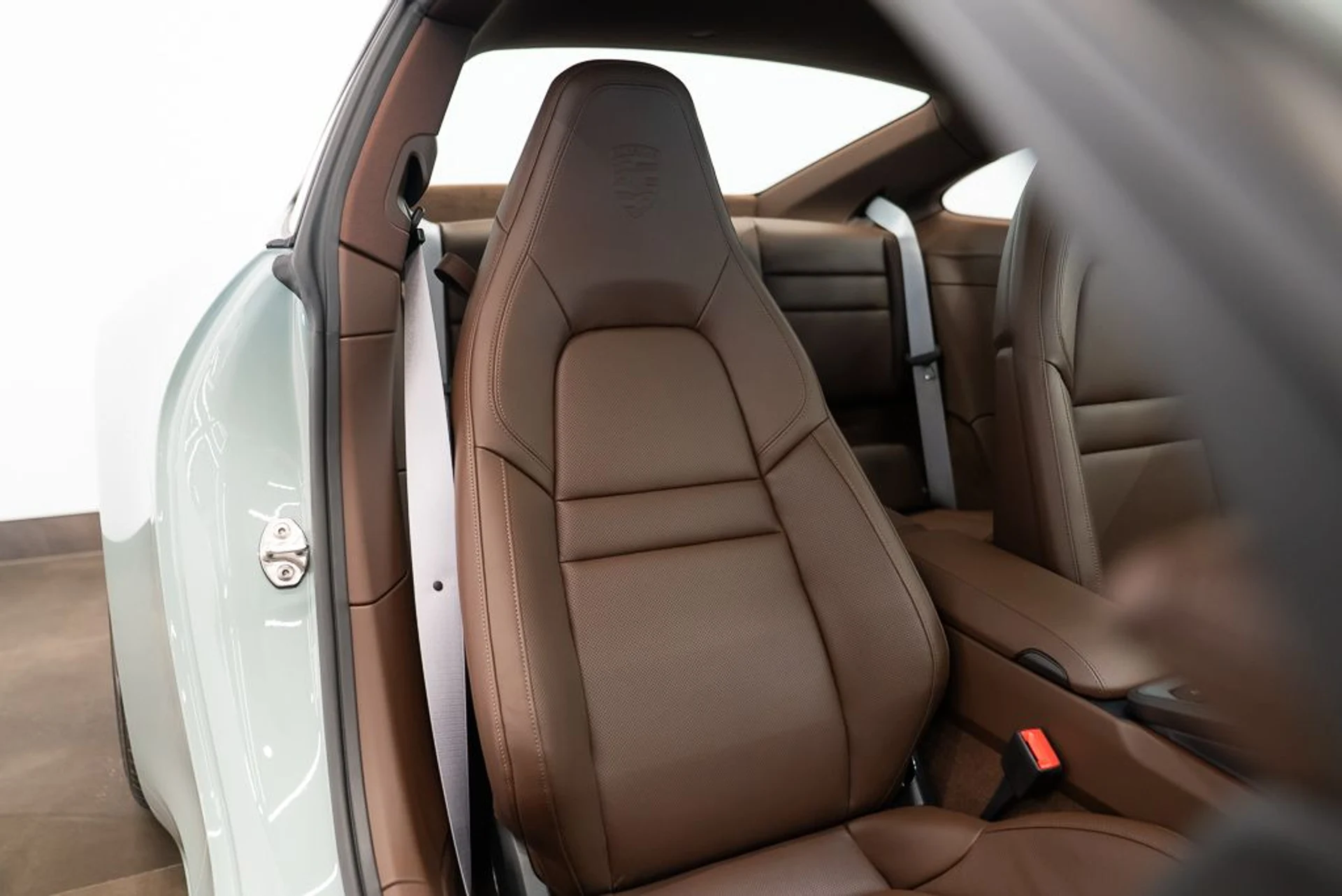 mph022_2431027212_porsche_911_2026_jpg_v_1775165756_38281ca9f5