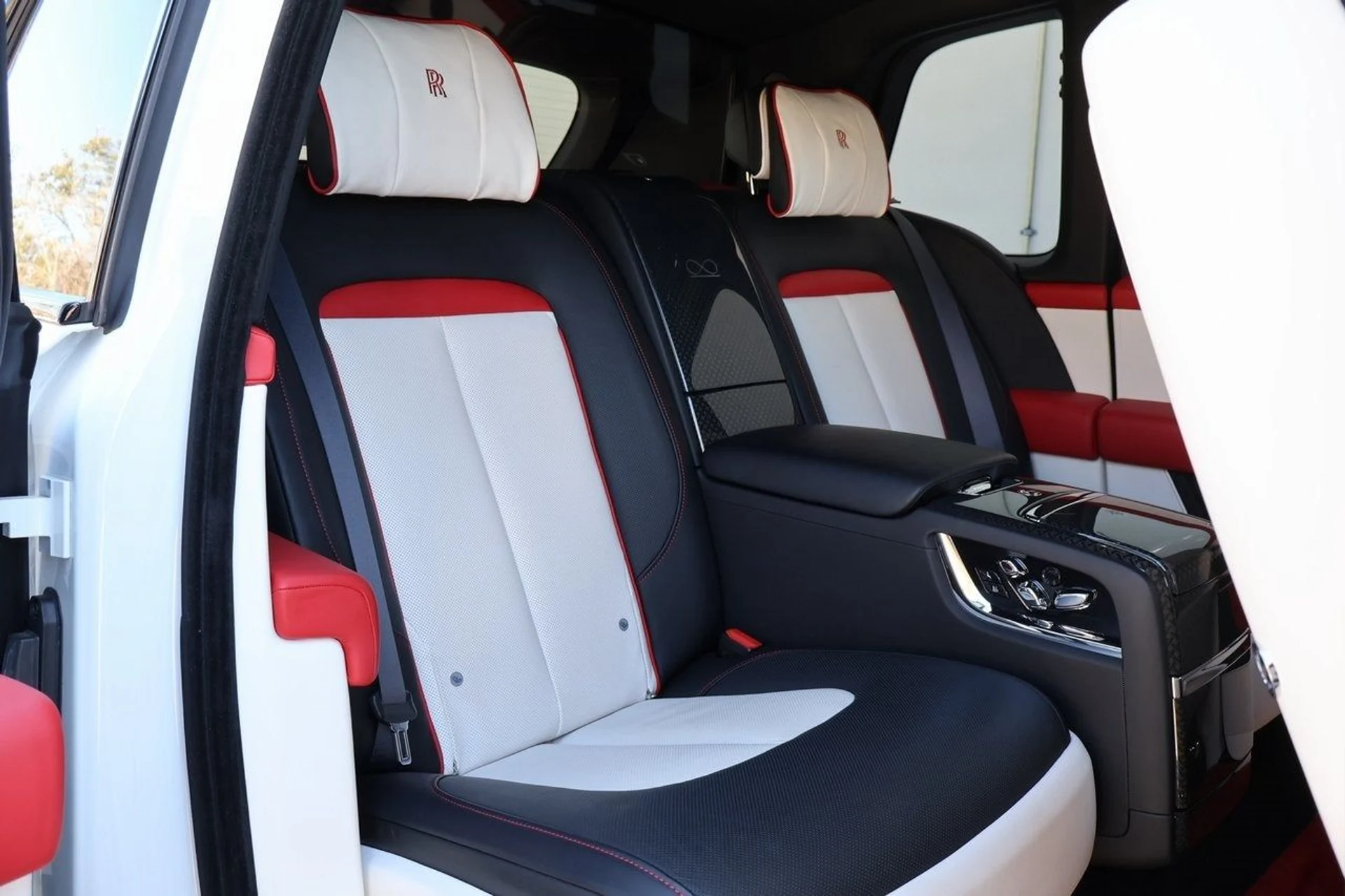 mph022_2435142533_23_92b8f9d1a7