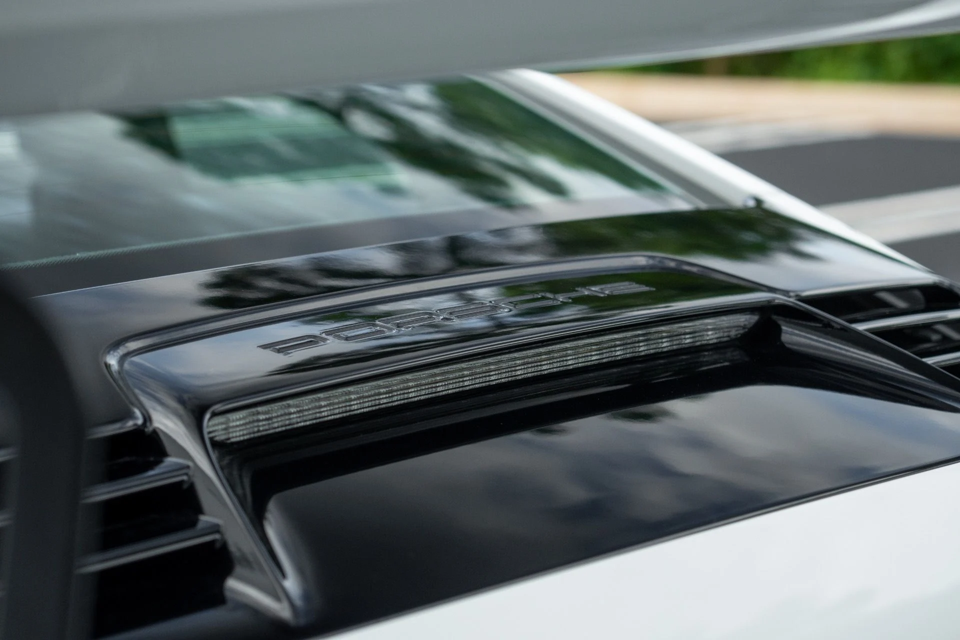 mph022_2436898753_Used_2016_Porsche_911_GT_3_RS_1761756649_20e5a74ec0