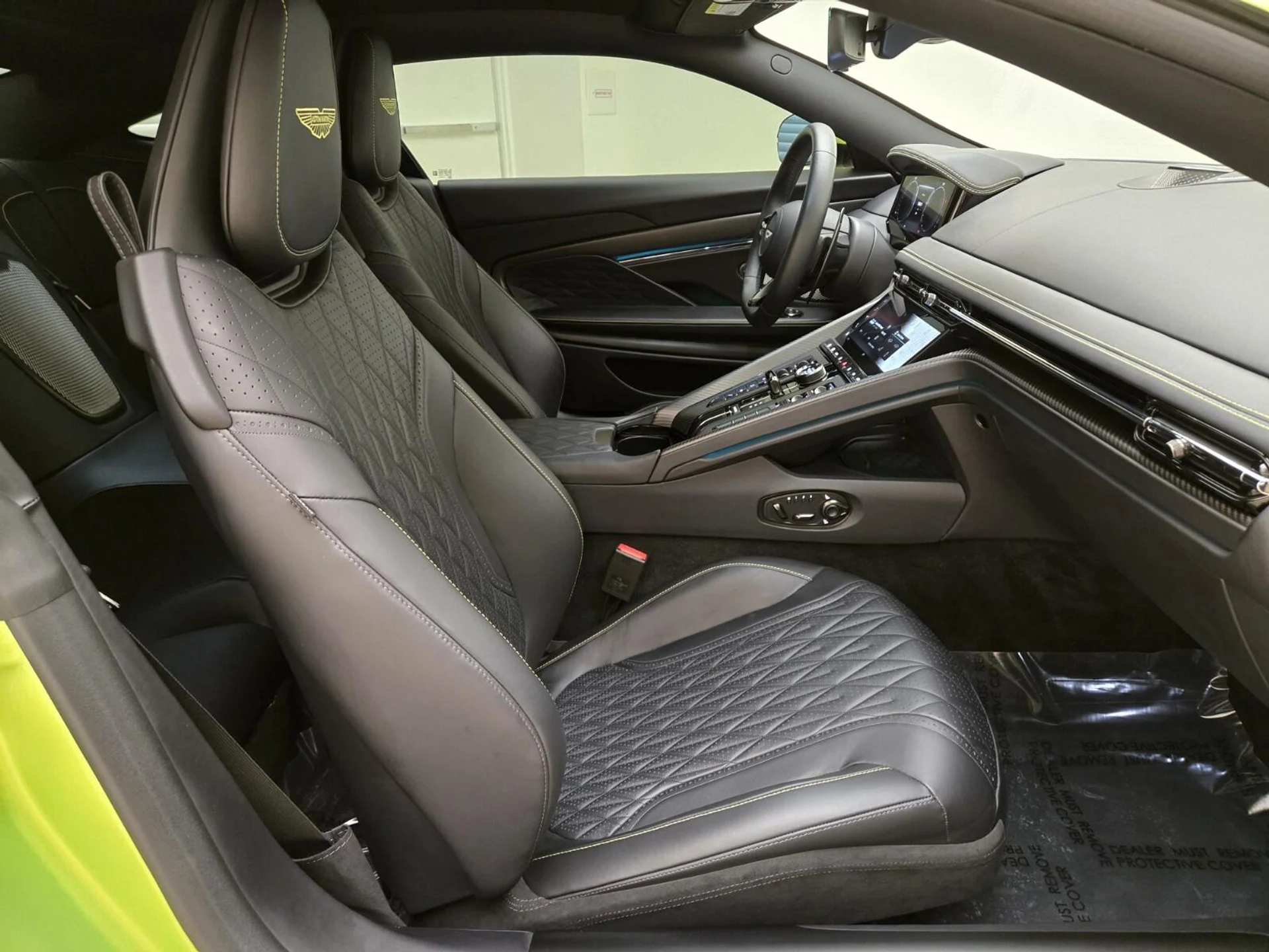 mph022_2437530054_Used_2024_Aston_Martin_DB_12_1771052416_1ec3132575