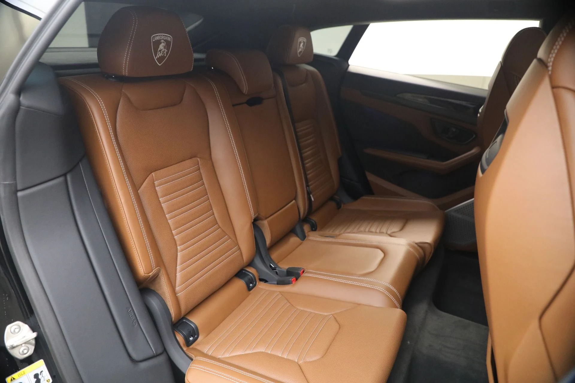 mph022_2438106345_Used_2025_Lamborghini_Urus_SE_1779826713_c04e581d87