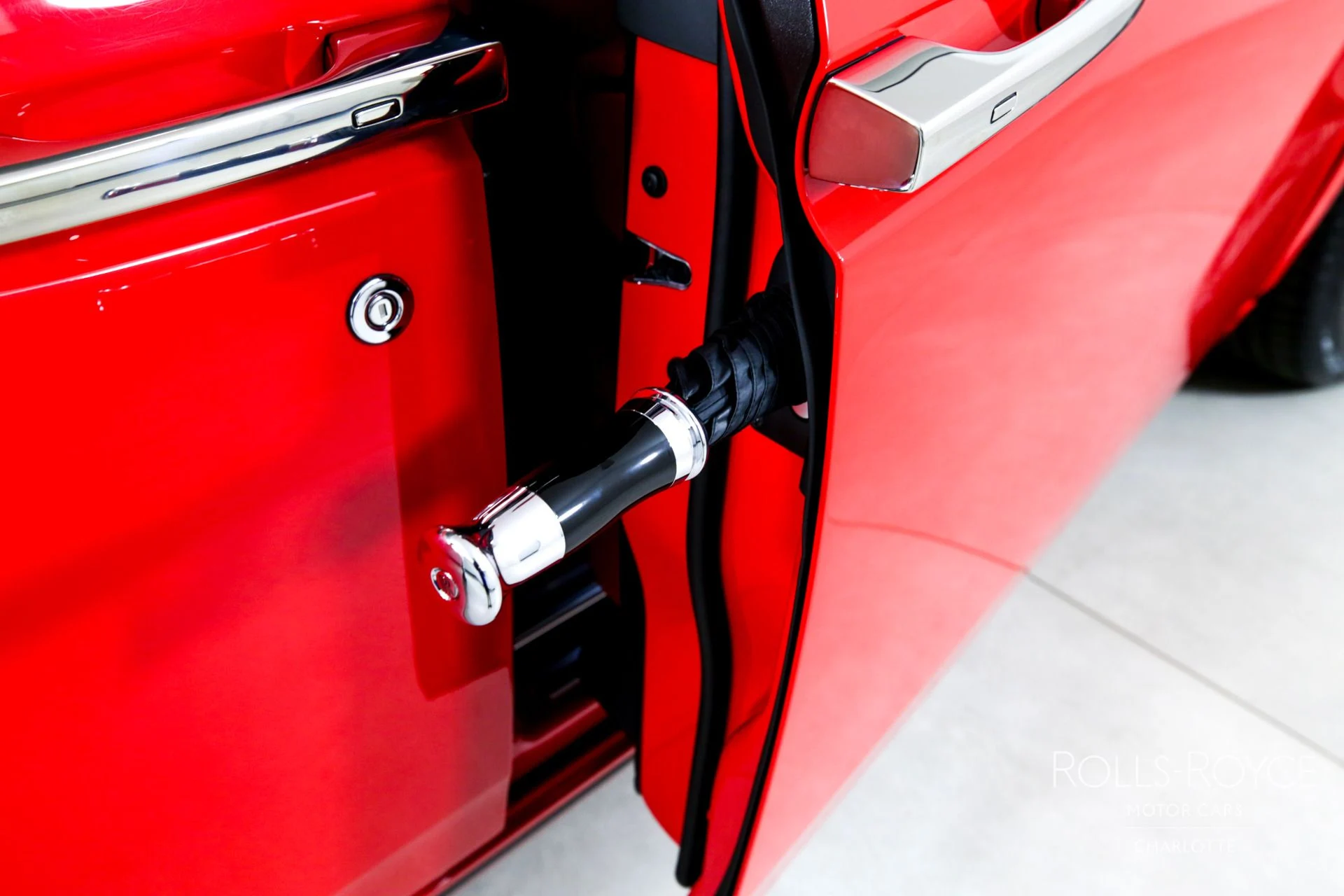 mph022_2442143948_Used_2024_Rolls_Royce_Phantom_EWB_1745331546_1c76461cef