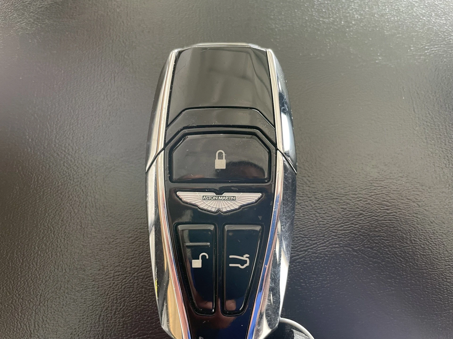 mph022_2443583252_1c4d7175d6b9418fb03898346550cc39x_cd265c33ad