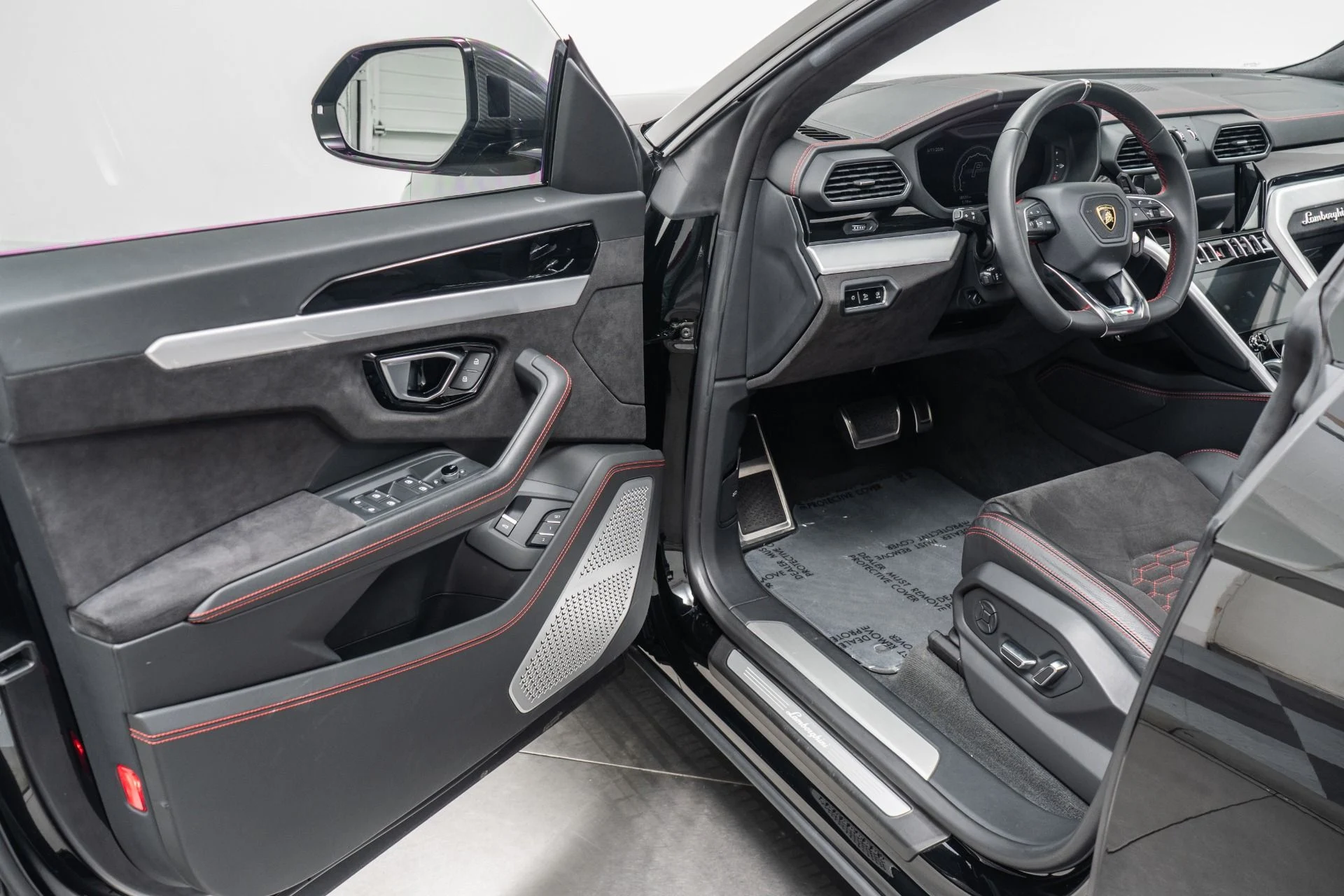 mph022_2445391966_Used_2021_Lamborghini_Urus_Q_Citura_Interior_Bang_and_Olufsen_Audio_1778530173_ae08ef7f17