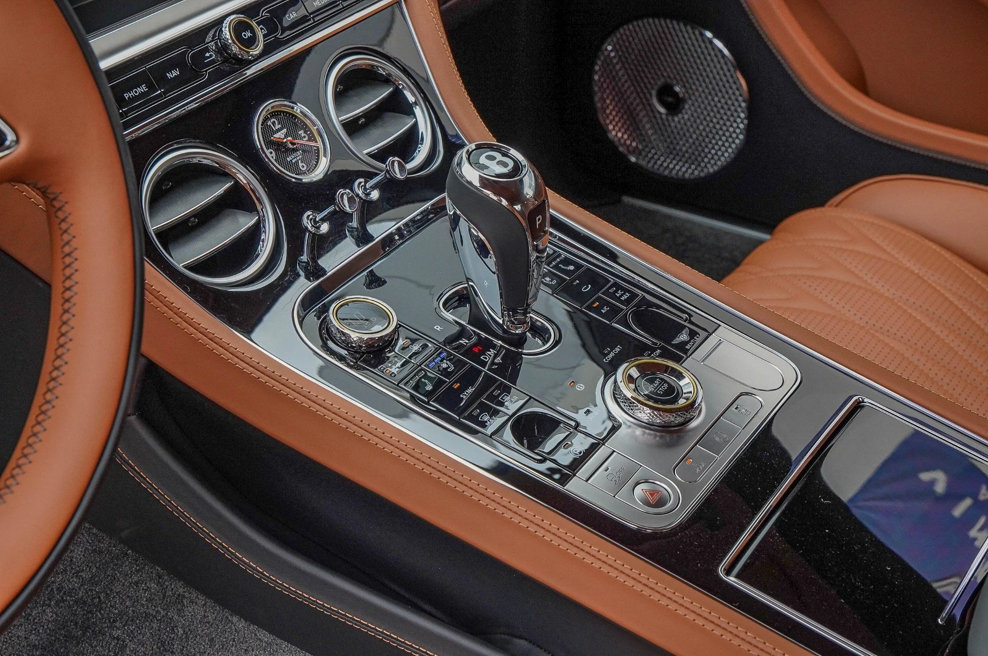 mph022_244833419_Hi_Tech_Luxury_Imports_LLC_SCBCP_2_ZG_7_TC_025858_image_22_1519f1b94f
