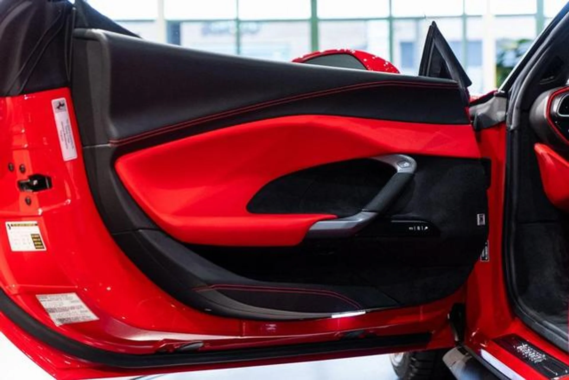 mph022_2453024790_h5_Hg9t_G0_RN_Lr4026_y_R_Rq_Nc_Htc_M_003d04afdf