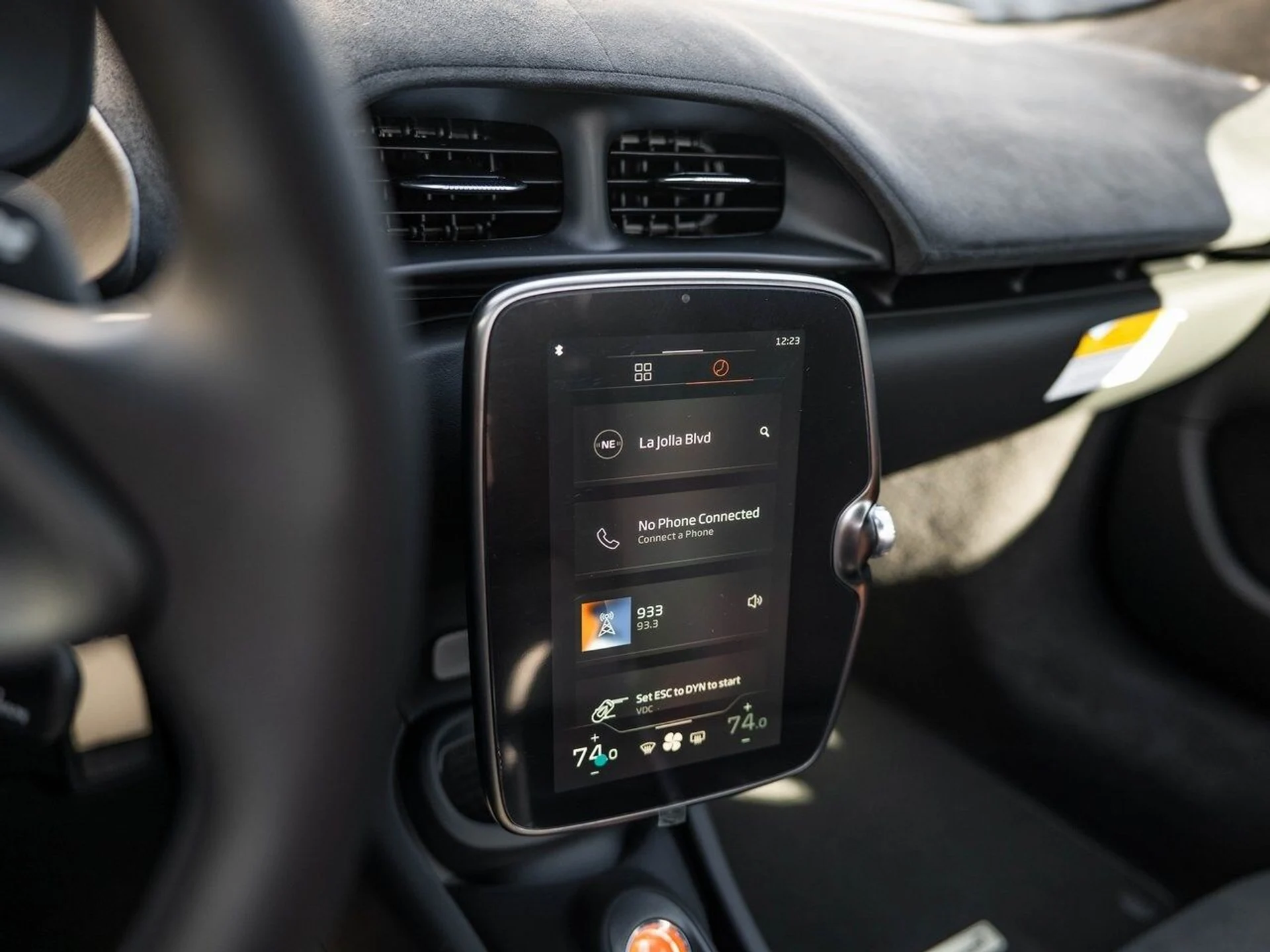 mph022_2454670550_5584a22f19e3aa3f2dc11b3b4a650d16x_3ce2584eac