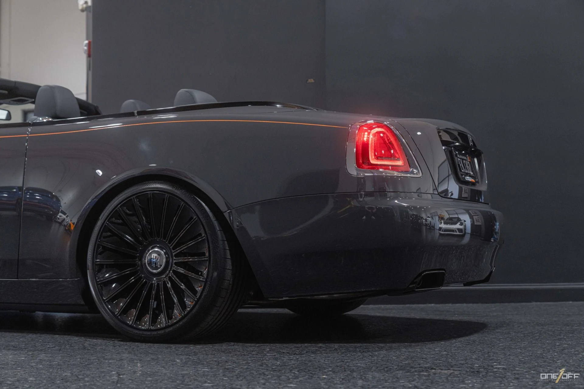 mph022_2456345420_Used_2018_Rolls_Royce_Dawn_1_of_1_Bespoke_Special_Order_Black_Badge_1731615753_91fee98390