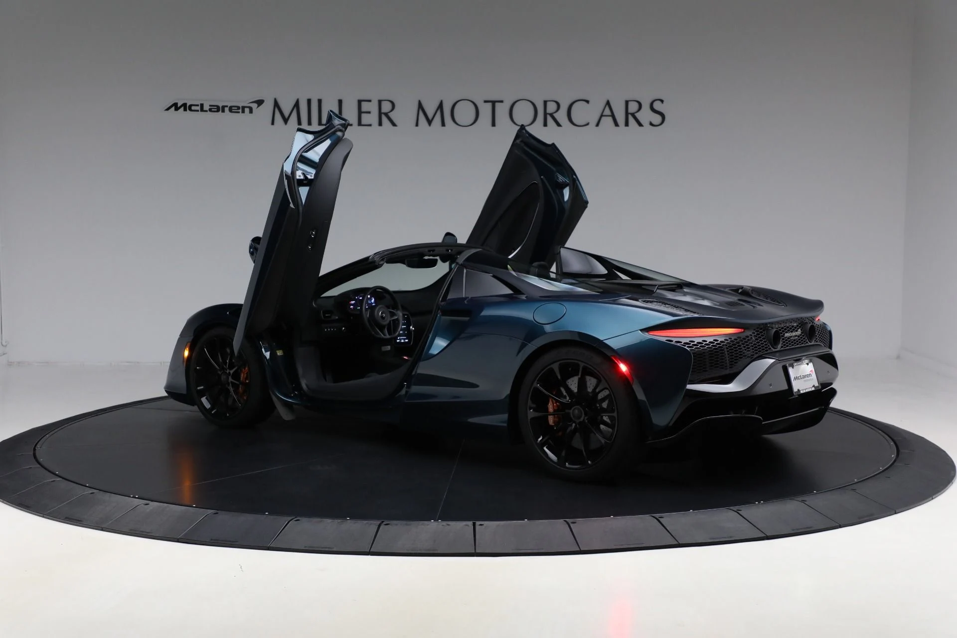 mph022_2459856423_Used_2025_Mc_Laren_Artura_Spider_cd8d197144