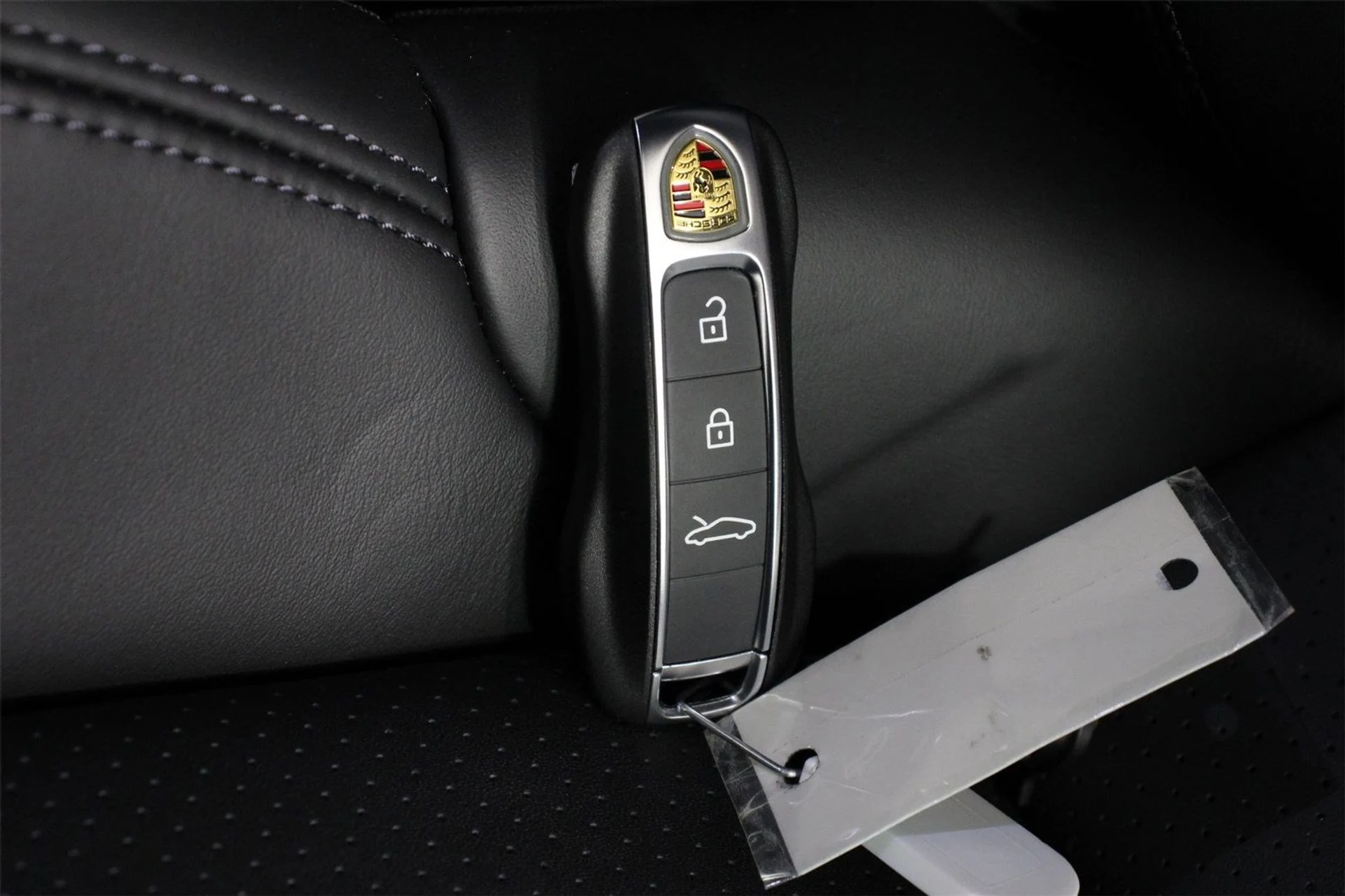 mph022_2460640868_3e284c5f6e5ad9352dac7bebea24a3bc_a607654c82