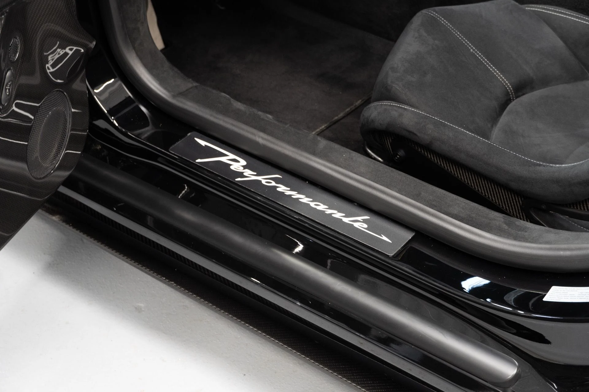 mph022_2461640159_Used_2012_Lamborghini_Gallardo_LP_570_4_Spyder_Performante_1739990488_21866e4149