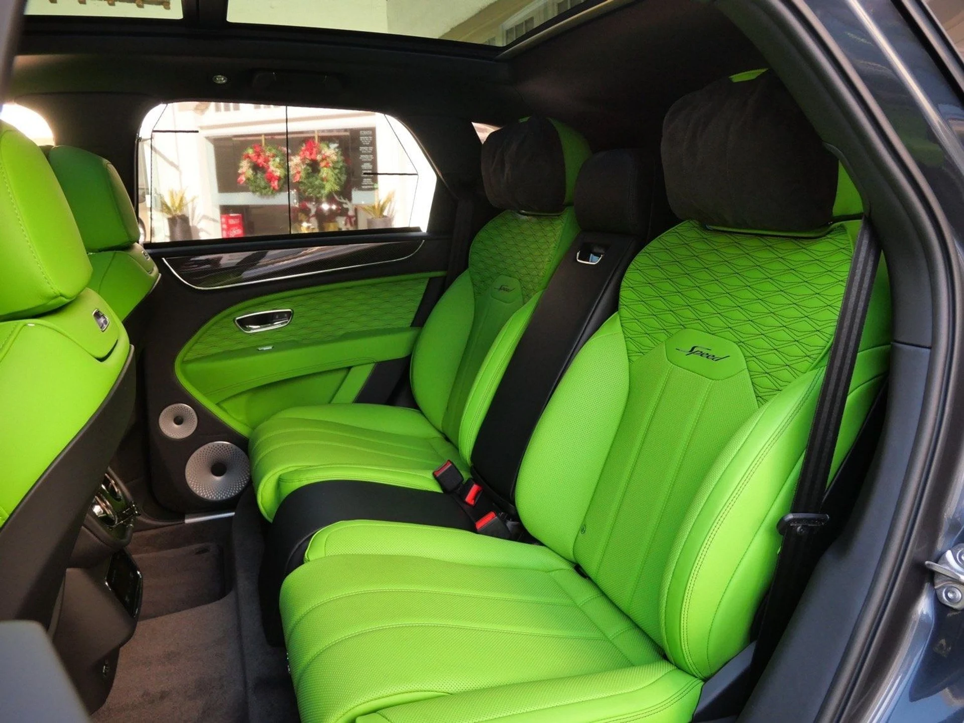 mph022_2462800575_2a91fa7a5b83732498c93c8a0b7bfe5fx_a4f86096b1