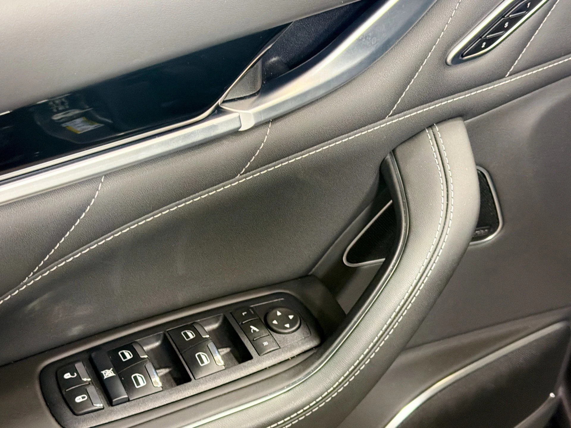 mph022_2468322357_0fcd643b0760581cb93c904ca305a8cf_94710063cb