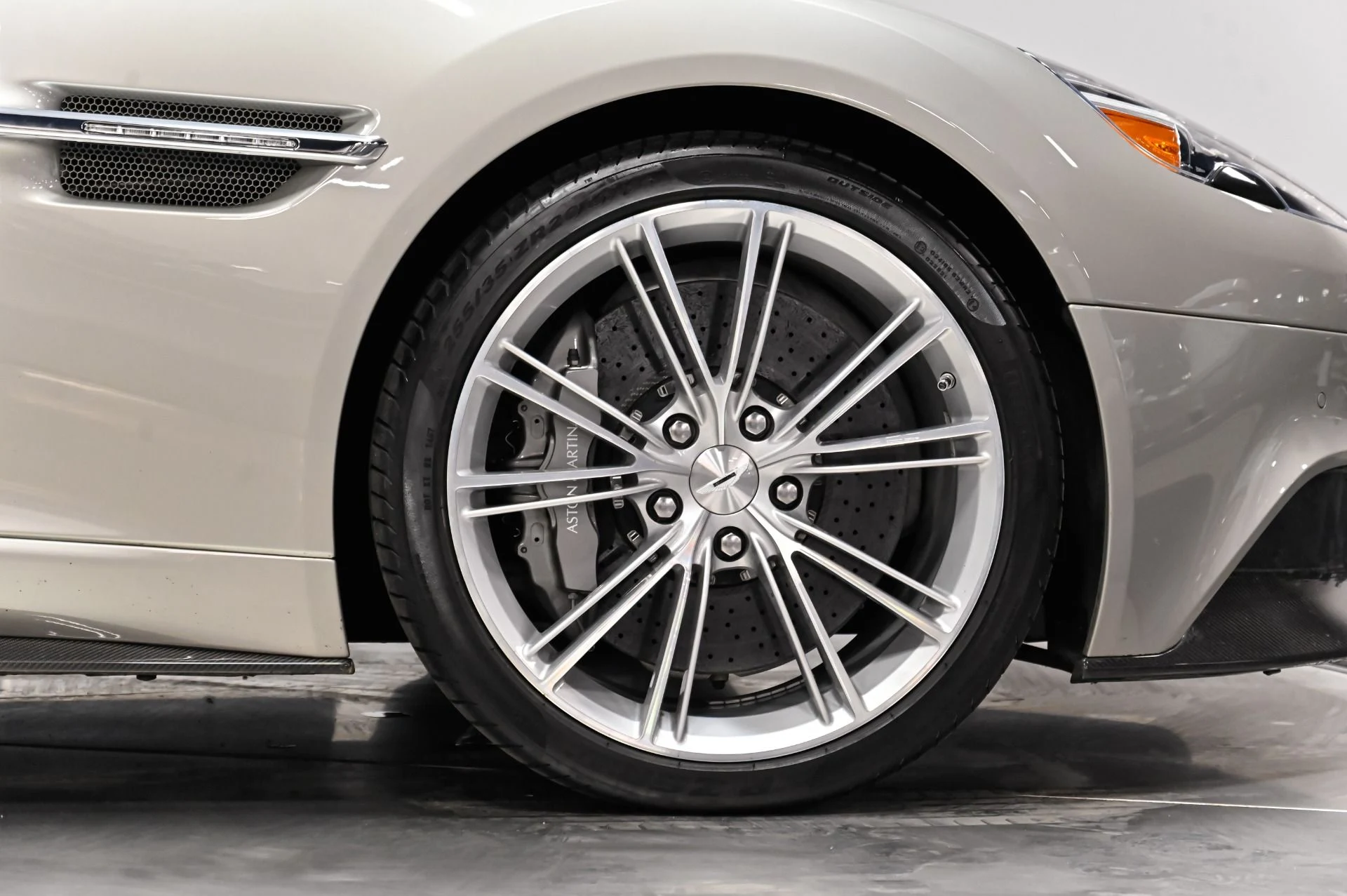 mph022_247224487_Used_2014_Aston_Martin_Vanquish_V12_1793299602_f9632d9879