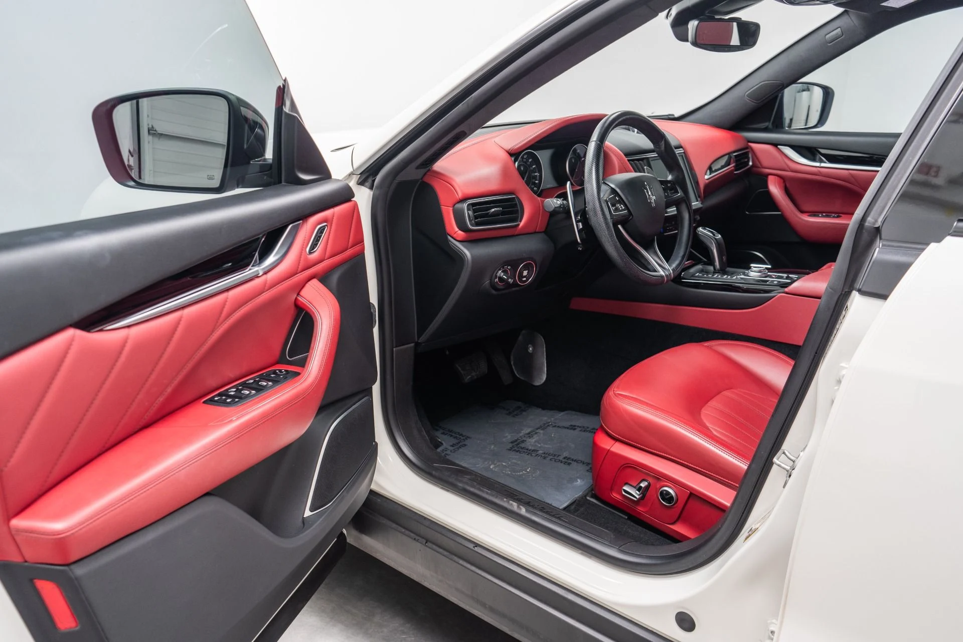 mph022_2484085796_Used_2022_Maserati_Levante_Modena_Nerissimo_Package_Comfort_and_Convenience_Package_1773694217_97523b523c