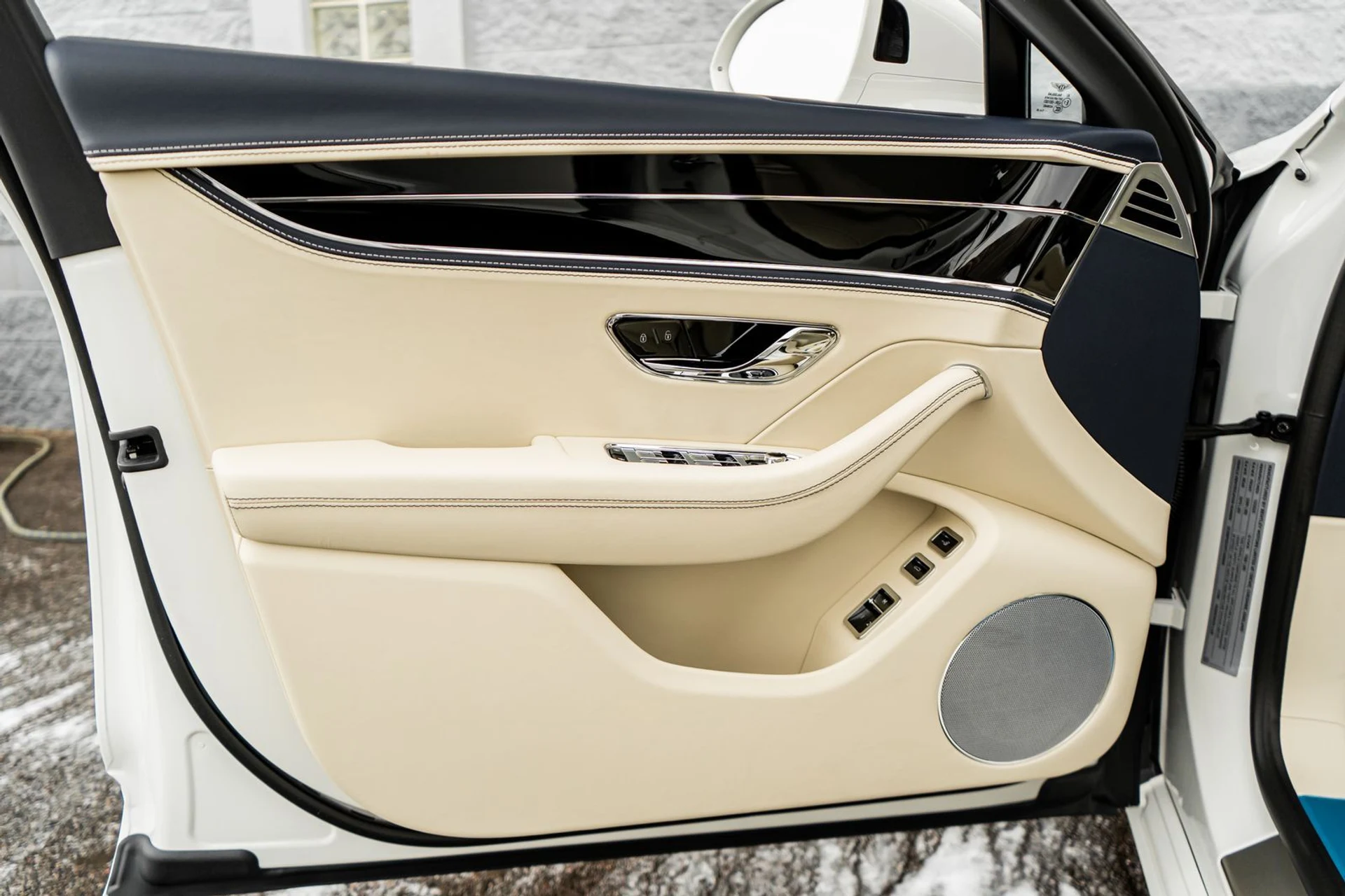 mph022_2484249987_99c67bf2_881d_40ea_9900_a32cb519ec74_548ec8fc42