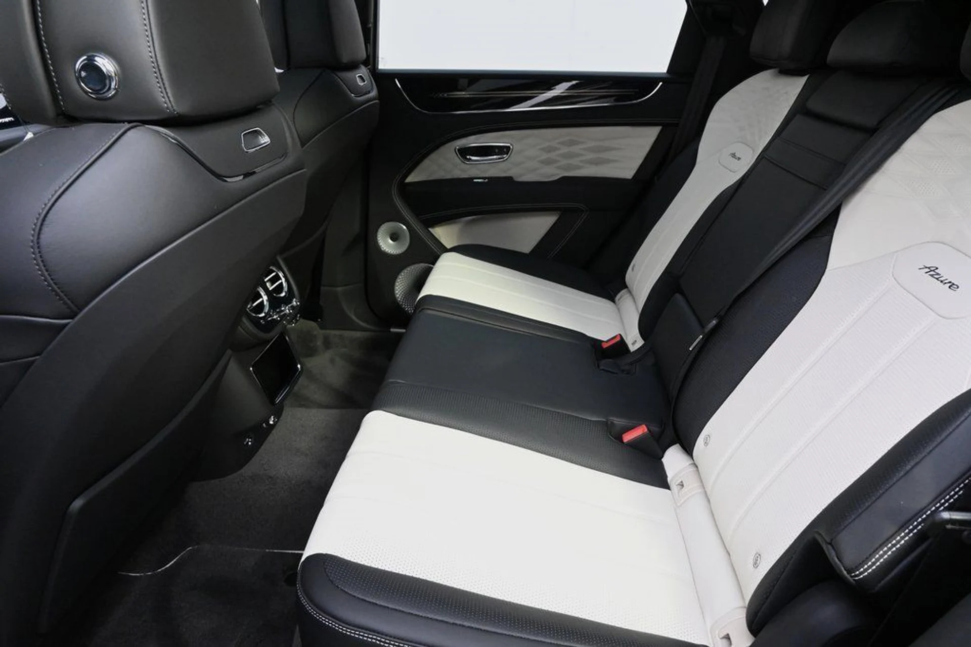 mph022_2484670305_66fbd31731d249099e605010c97a84ba_b1c44c34ff