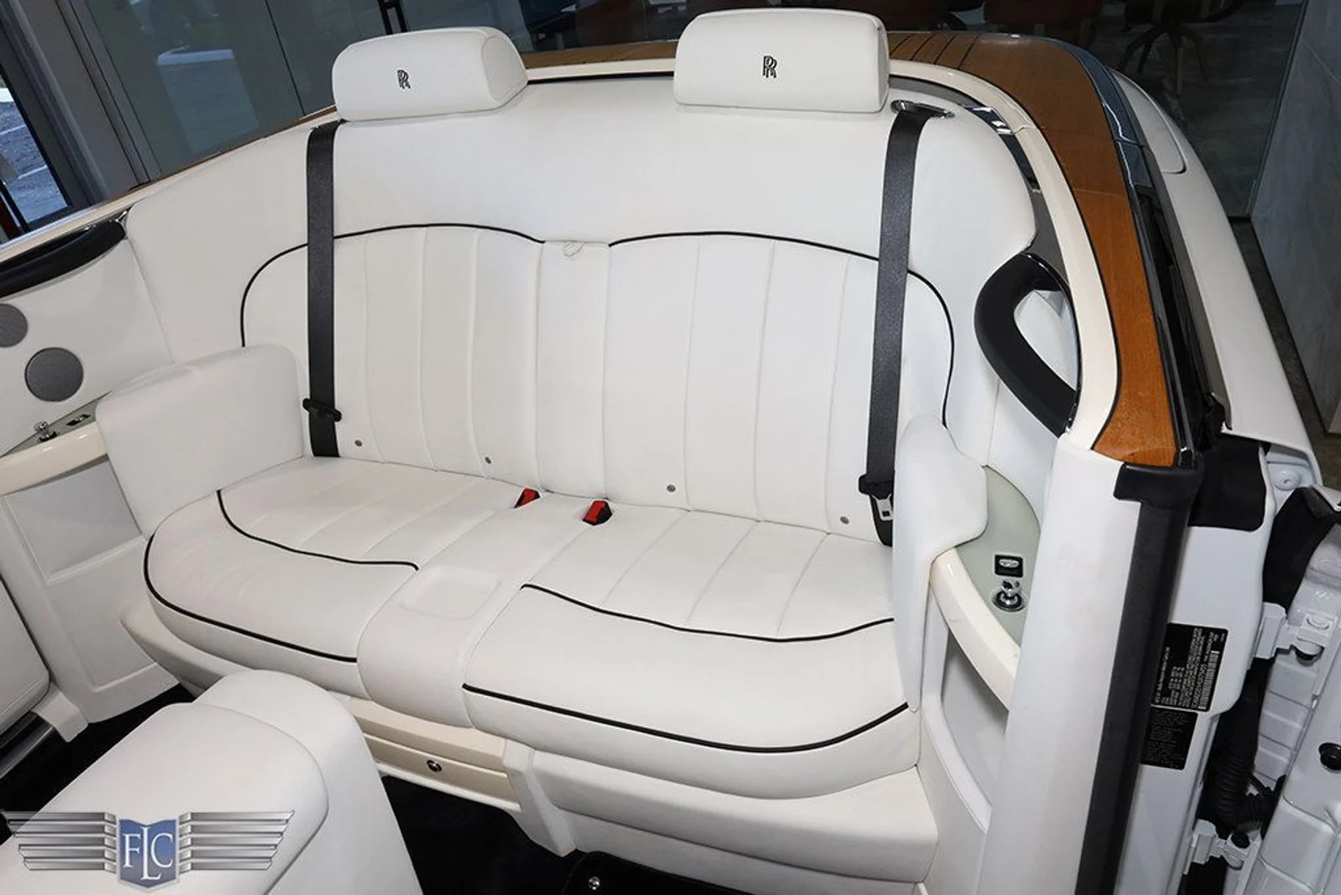 mph022_2485961263_used_2017_rolls_royce_phantom_drophead_covertiblefinaledition_9689_22834890_23_1024_c43467526e