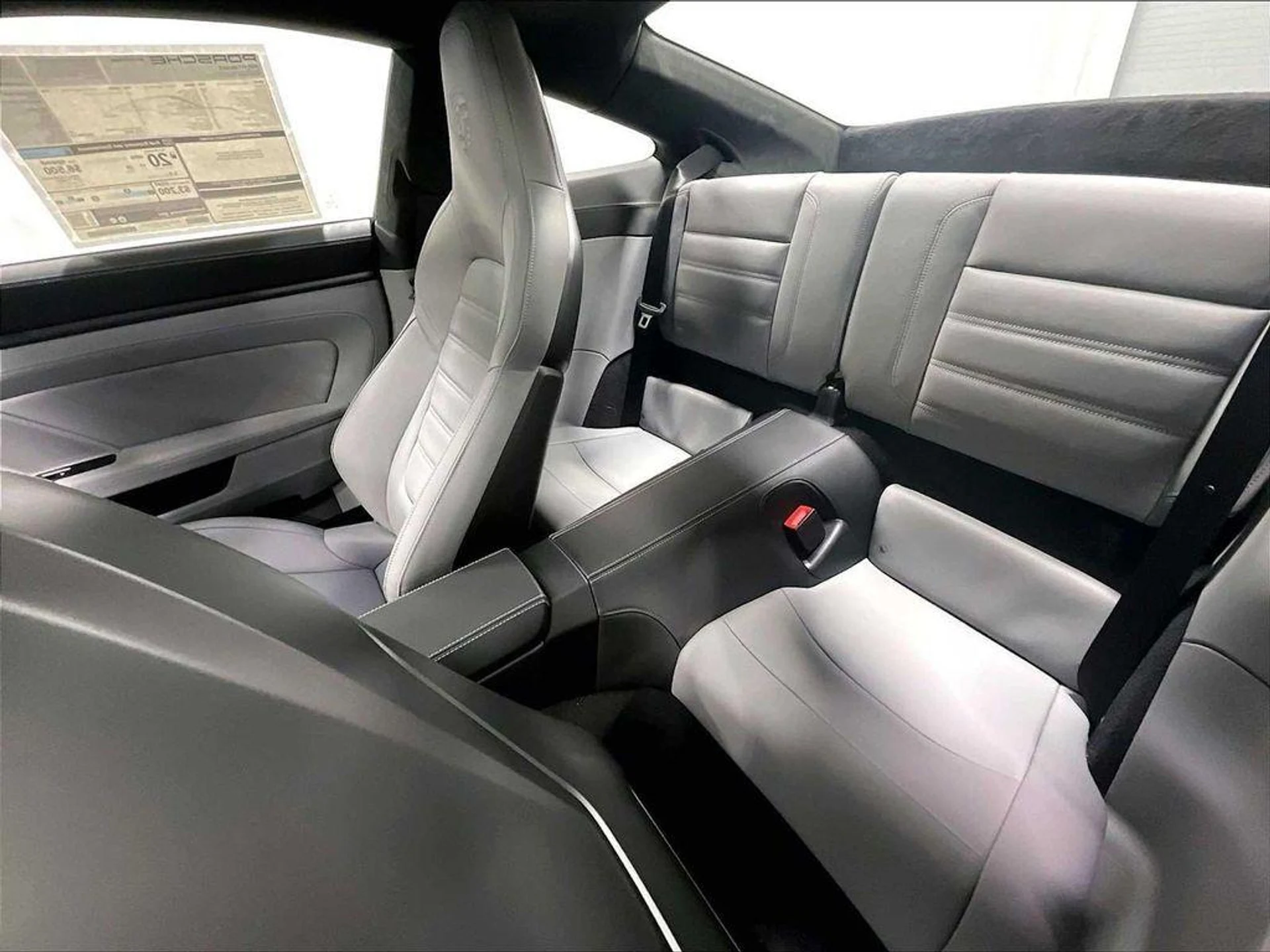 mph022_2487010381_h6_N_Tm2_Xh_V_Kig_Ir_Ebgd_V9g_C9h_I4c_5634692da0