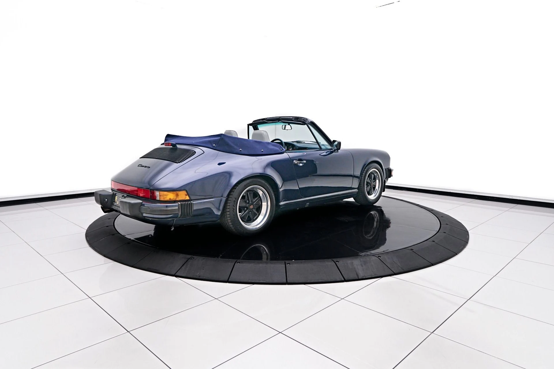 mph022_2488348497_Used_1988_Porsche_911_Carrera_1745954196_a9577bb278