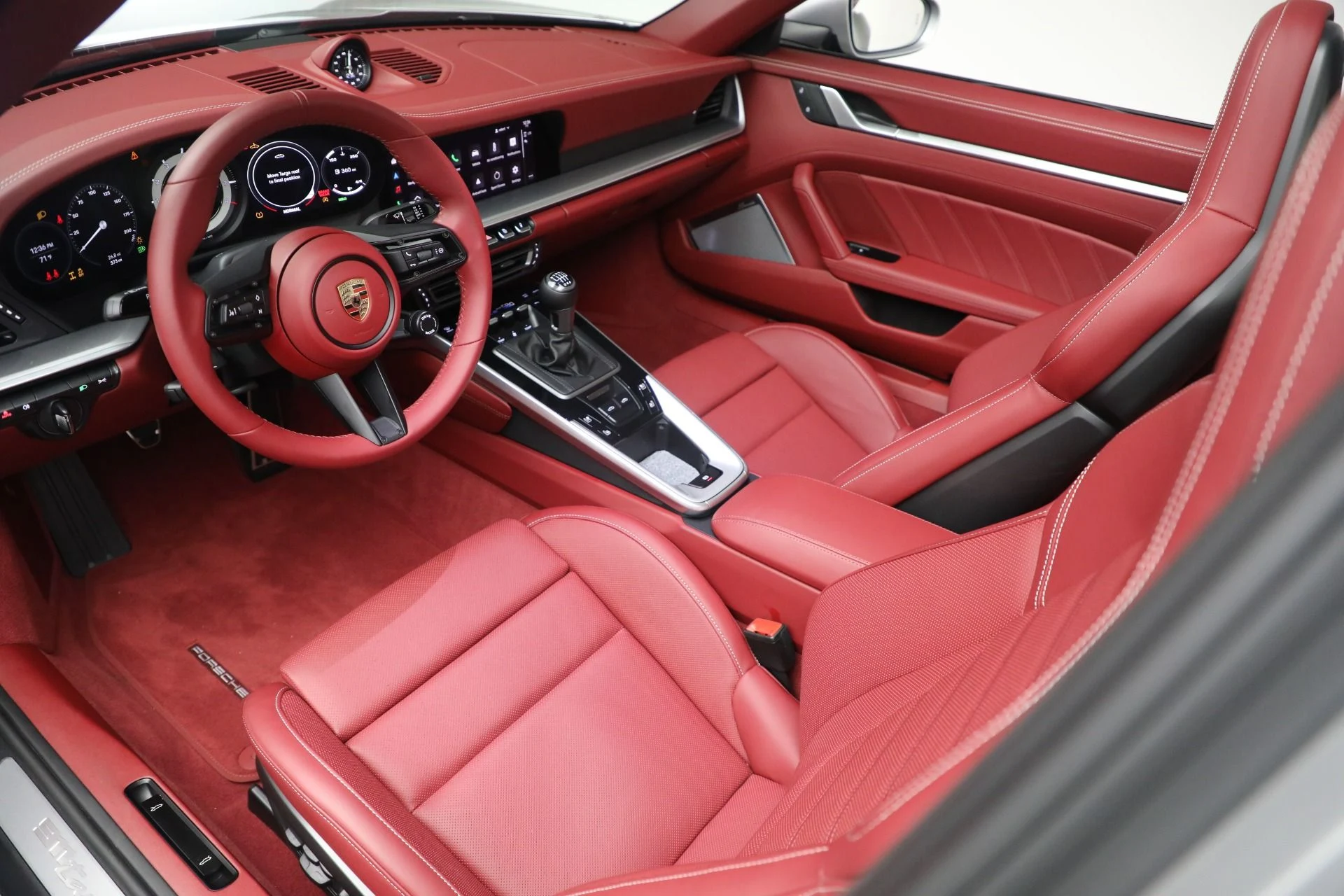 mph022_2490332686_Used_2024_Porsche_911_Targa_4_S_1bce85da0f