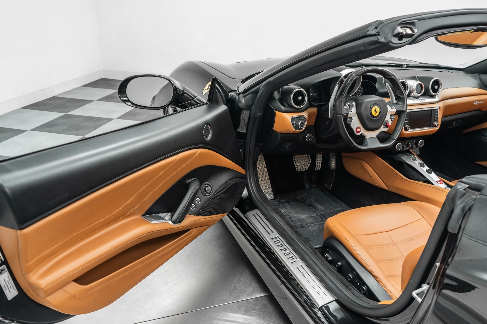 mph022_2497516768_Used_2015_Ferrari_California_Full_Power_and_Heated_Seats_Twin_Turbo_V8_1776271137_0bea3da5e8