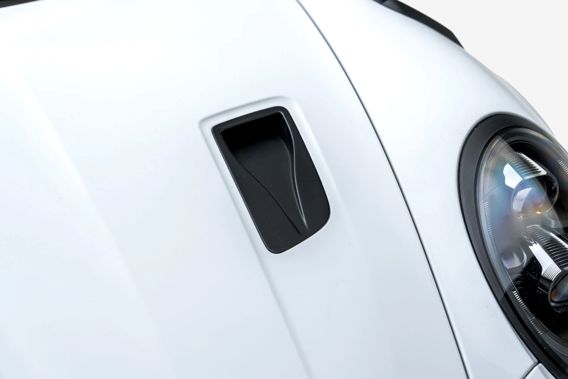 mph022_2503364070_Used_2019_Porsche_911_GT_3_RS_1787346284_3e3c8ba777