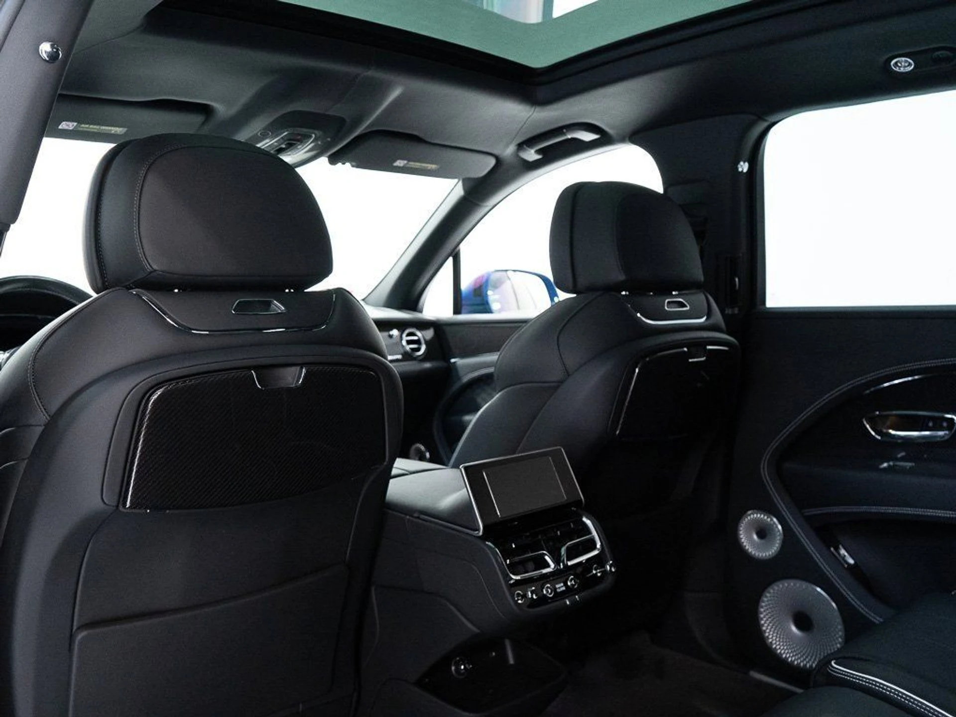 mph022_2504628360_12ea343a54014bada1319195b47122db_16f5877555