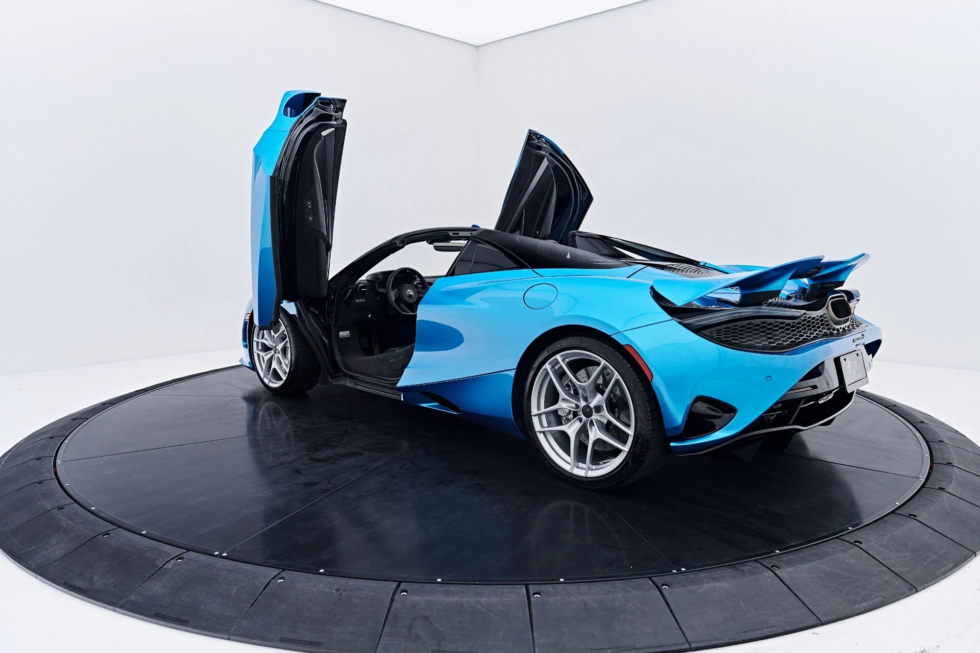 mph022_2507473785_Used_2025_Mc_Laren_750_S_1787619676_1ae09662d8