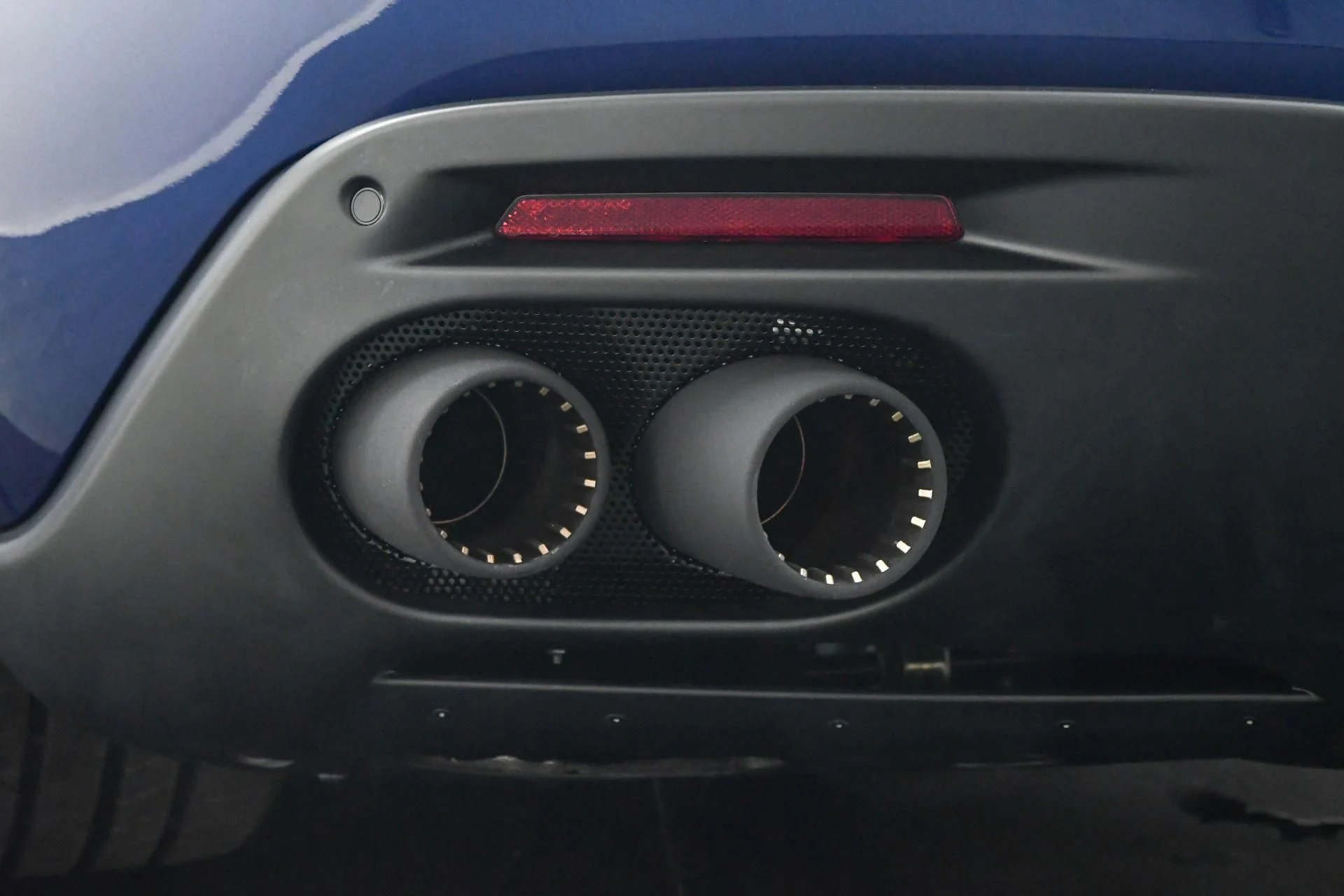 mph022_2511283377_Used_2025_Ferrari_Roma_Spider_Spider_1754640486_1728a99e1f
