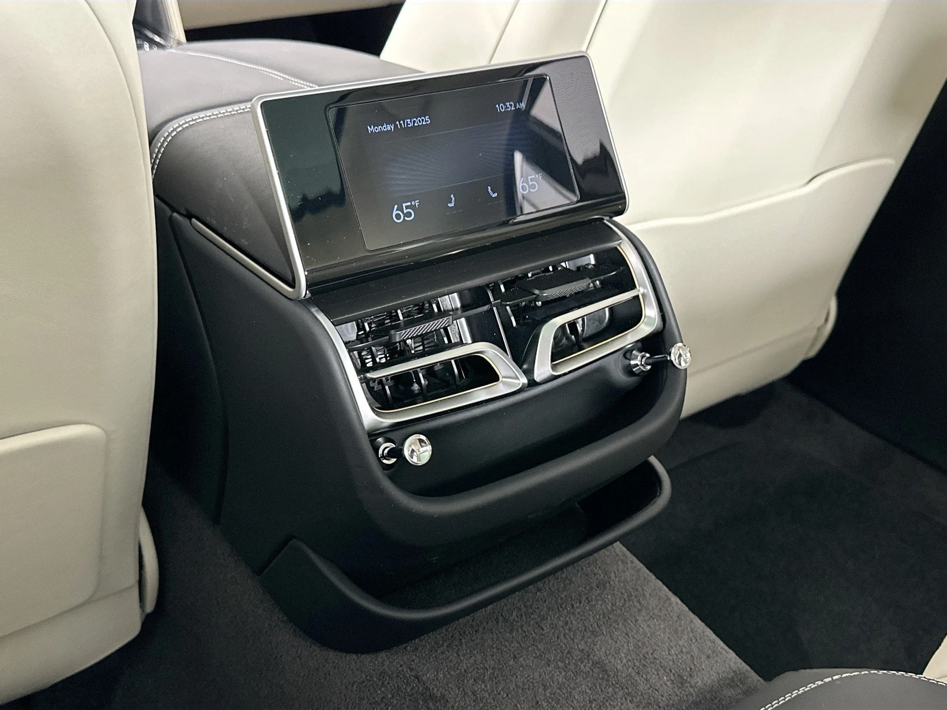 mph022_2514469981_23_94d3969176