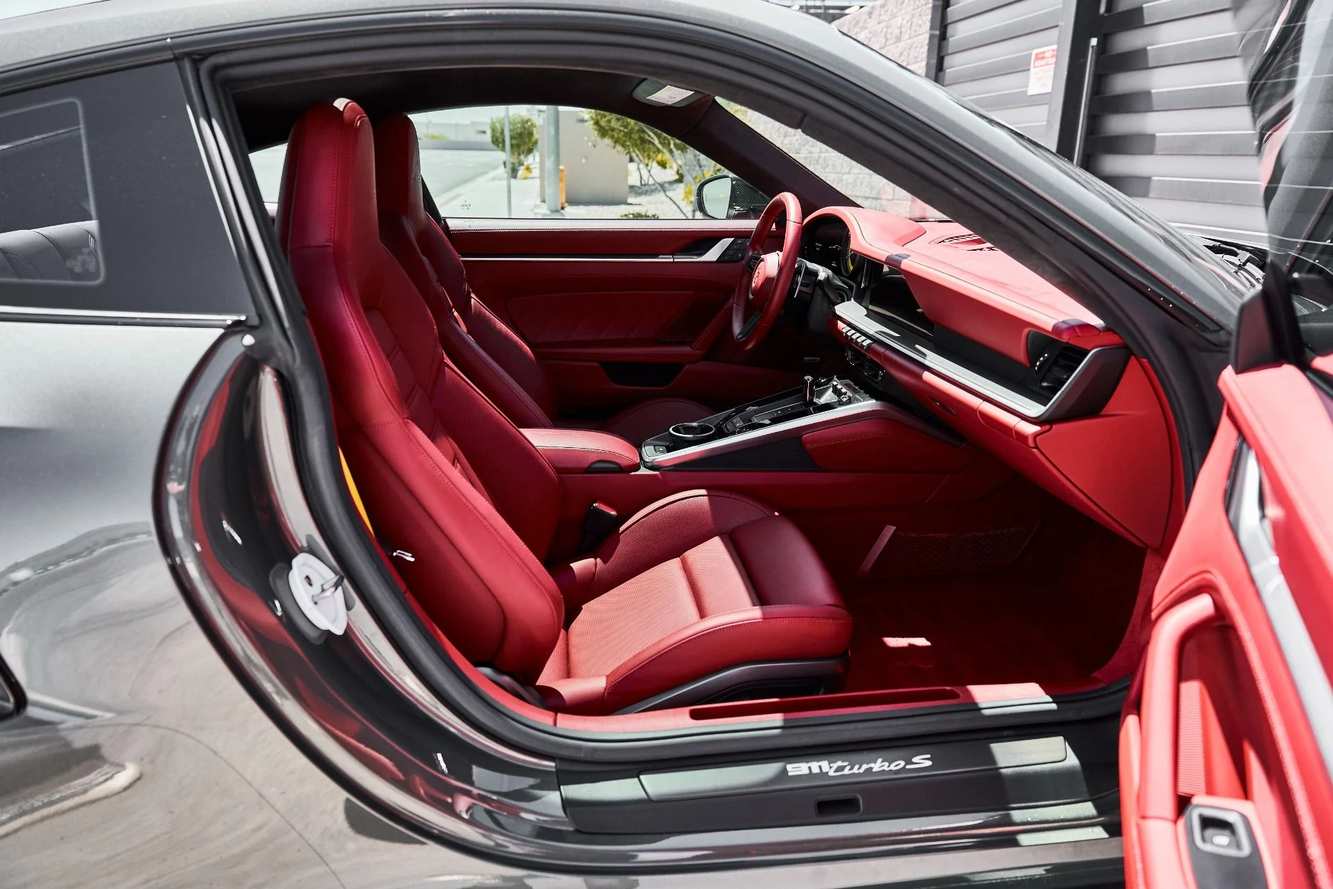 mph022_2514509972_Used_2023_Porsche_911_Turbo_S_1777011078_23564a0327