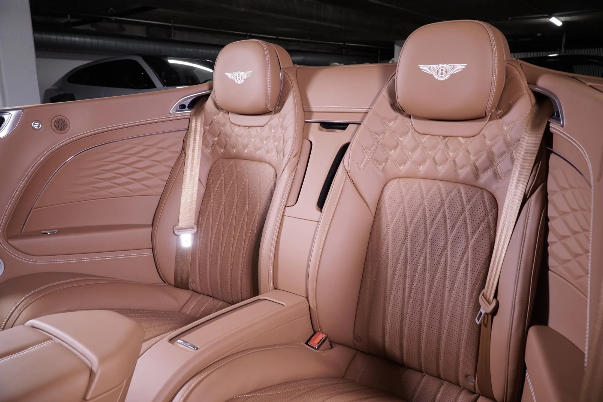 mph022_251724308_New_2026_Bentley_Continental_GTC_Azure_1763171768_b6450c01b9