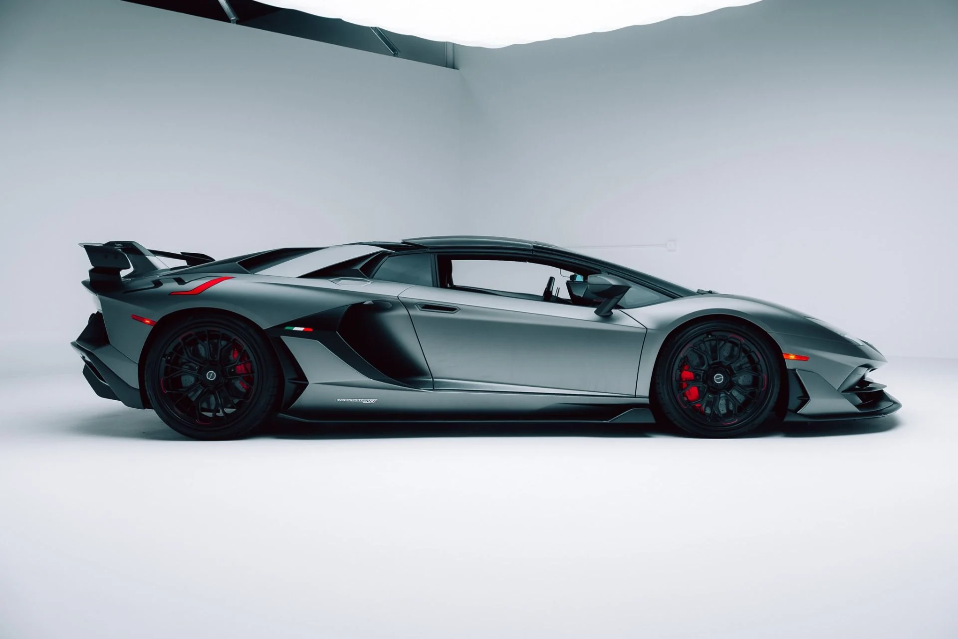 mph022_2523105513_Used_2020_Lamborghini_Aventador_LP_770_4_SVJ_1762455595_ff4086418e