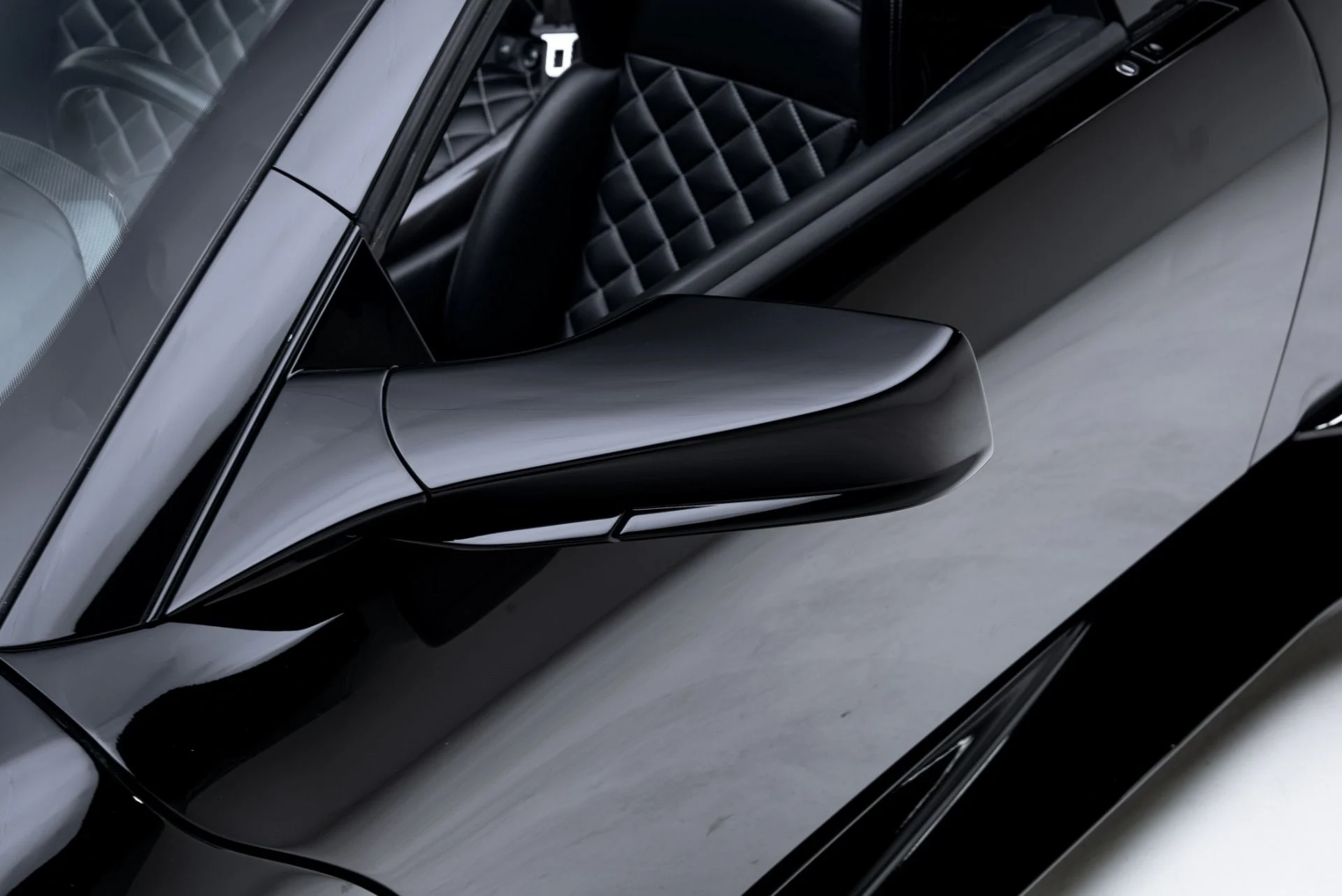 mph022_2523195_Used_2009_Lamborghini_Murcielago_LP_640_1772151218_cf0b3aa1d7