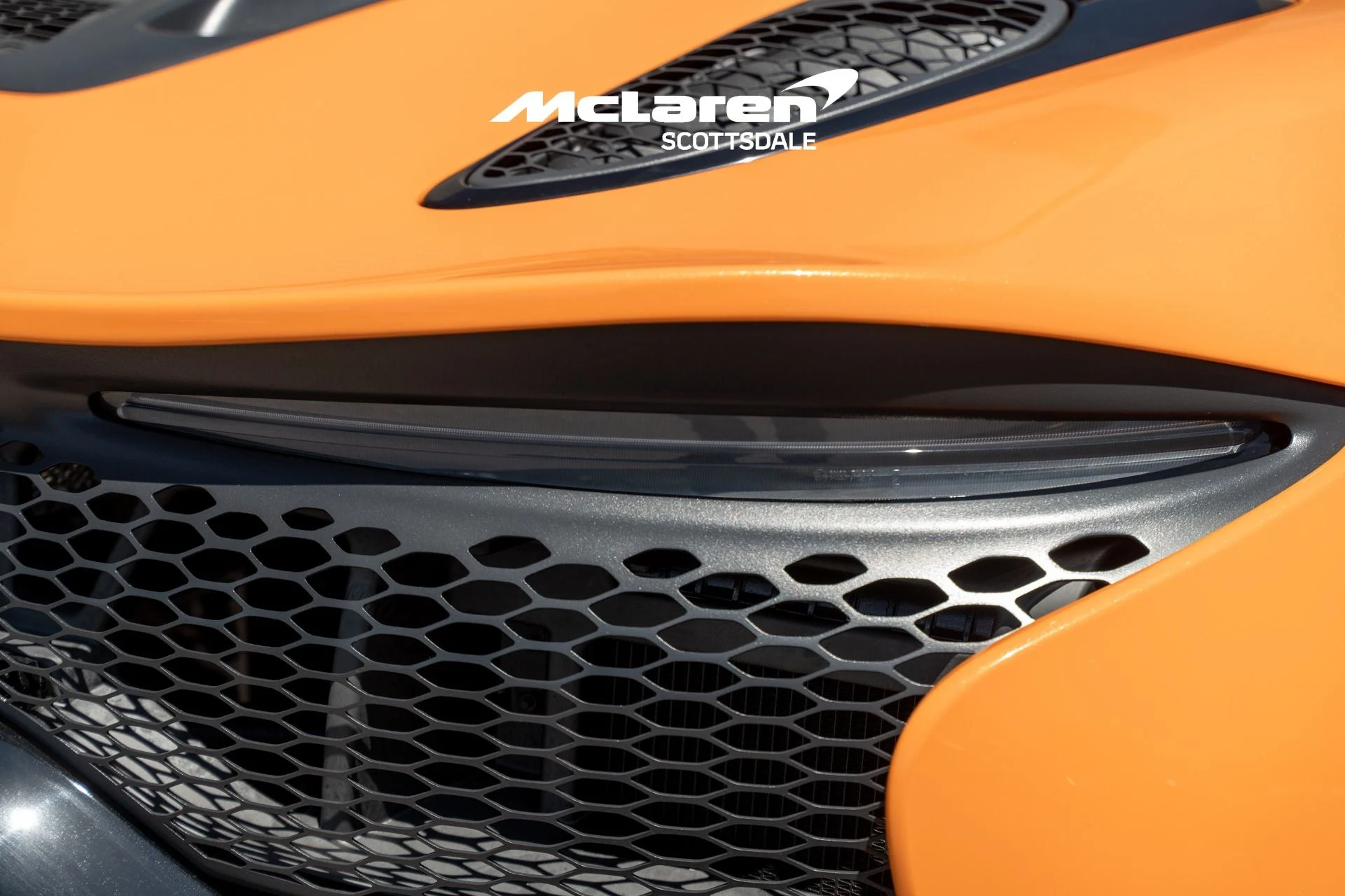 mph022_2525054536_Used_2025_MCLAREN_ARTURA_1785519207_82ac6073f4