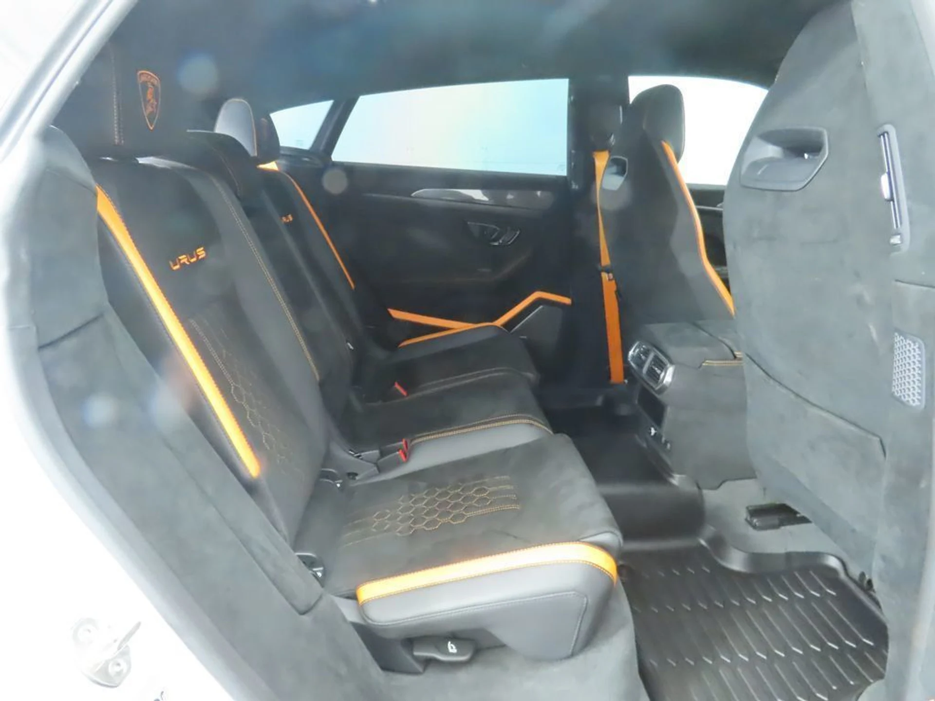 mph022_2525721746_used_2024_lamborghini_urus_performanteawd_8119_22973080_23_1024_21ef4d9382