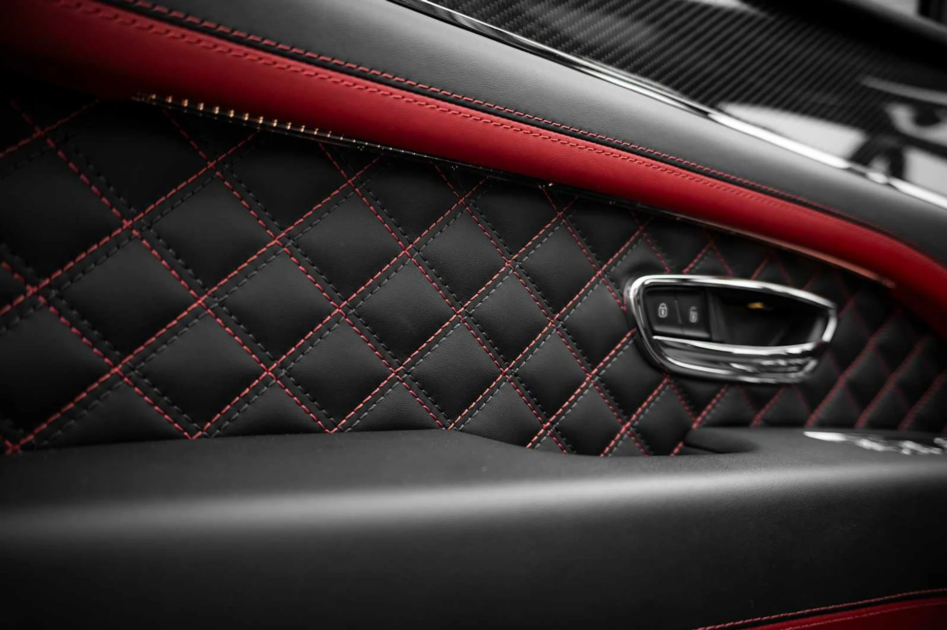 mph022_2526525826_08af6cc6fe00cb3eb4675d9667f2abdex_58b3eb7a87