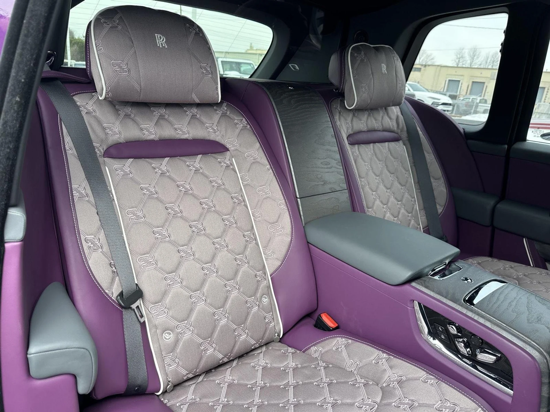 mph022_2531282741_18a399634869dc8fb6820b26055de16b_8396a676c8