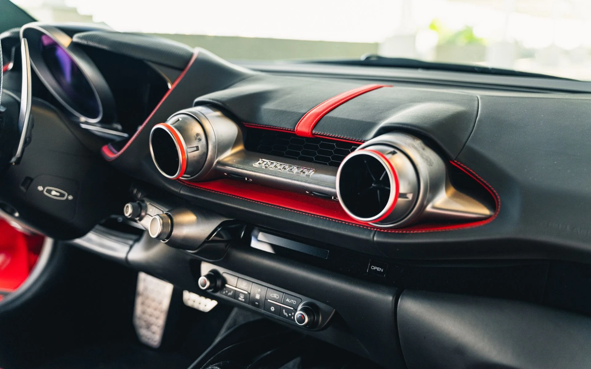 mph022_2532636046_Used_2019_Ferrari_812_Superfast_1793059055_15f42a47a3