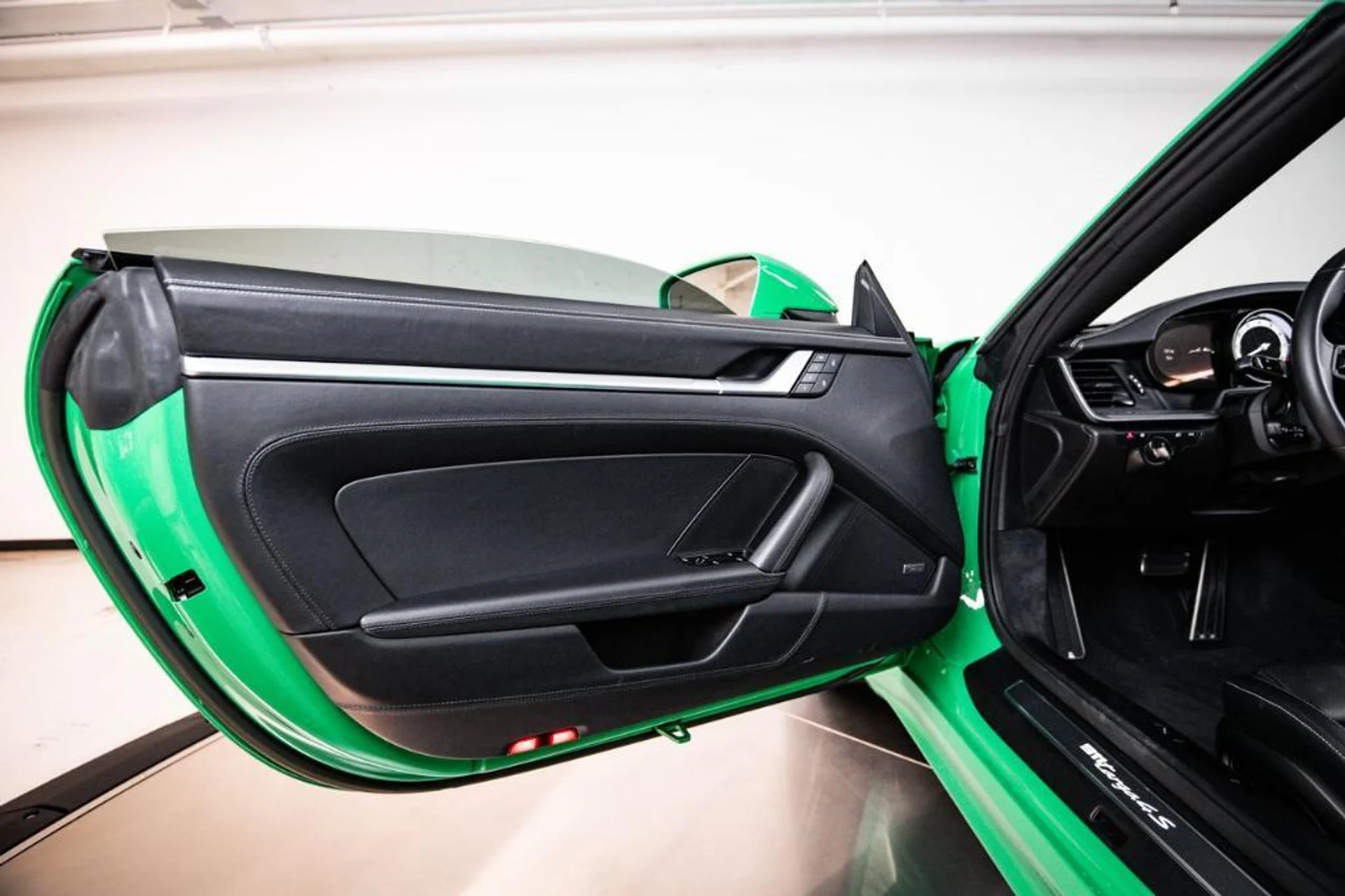 mph022_2533529005_JN_Mxx_B_Hy_V3z0j2tpql_Oot_KG_Co_UQ_197c394fa0