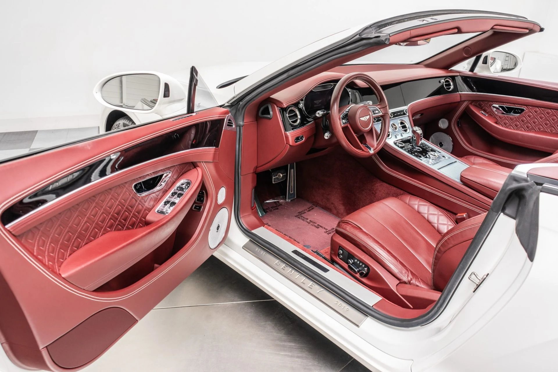 mph022_2539911276_Used_2020_Bentley_Continental_GTC_V8_Mulliner_Front_Seat_Comfort_Specifications_Naim_Audio_1786125388_61a435ac70