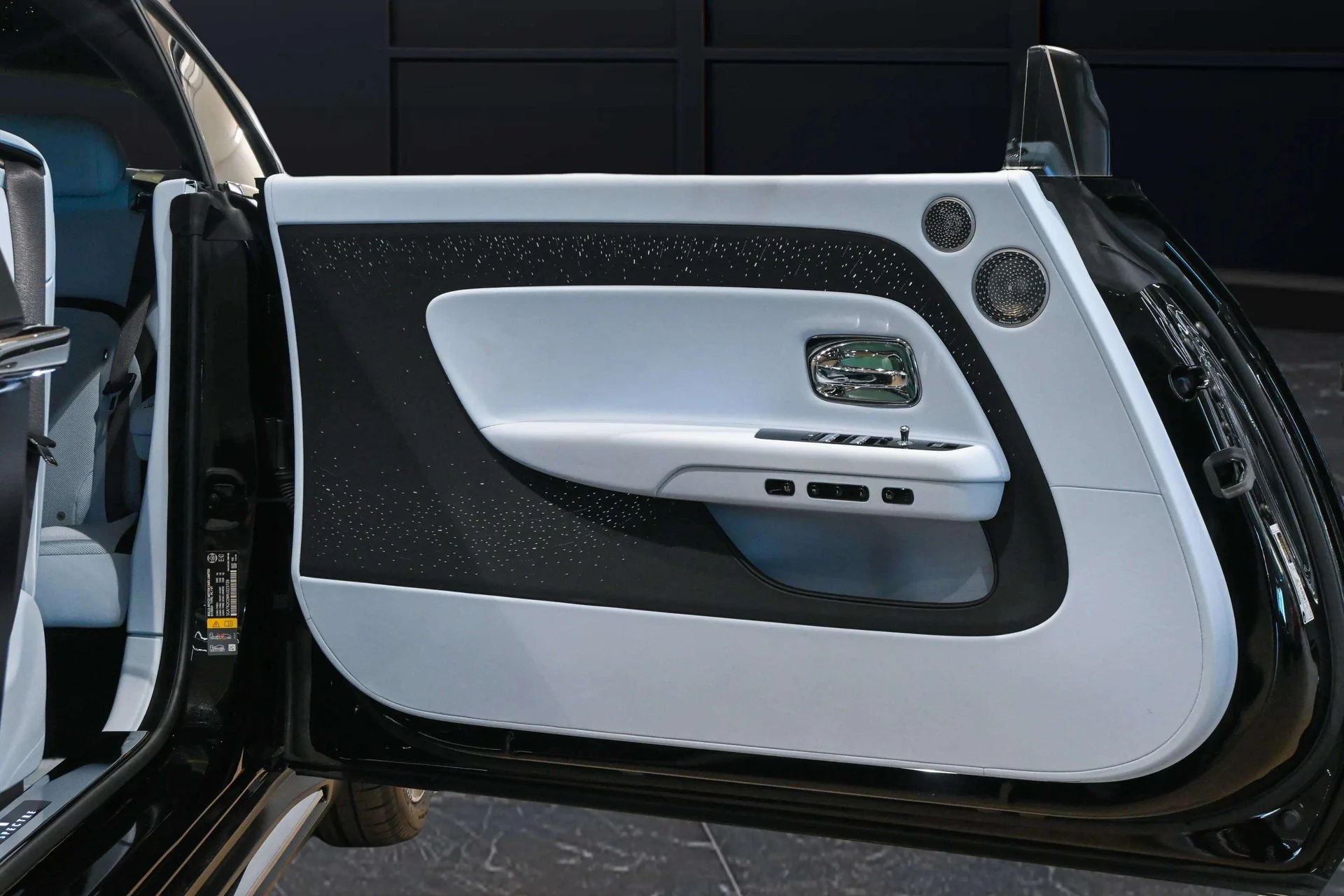 mph022_2544886413_1da10ce9_de22_4f47_aee9_40b9f2515983_b6d015858e