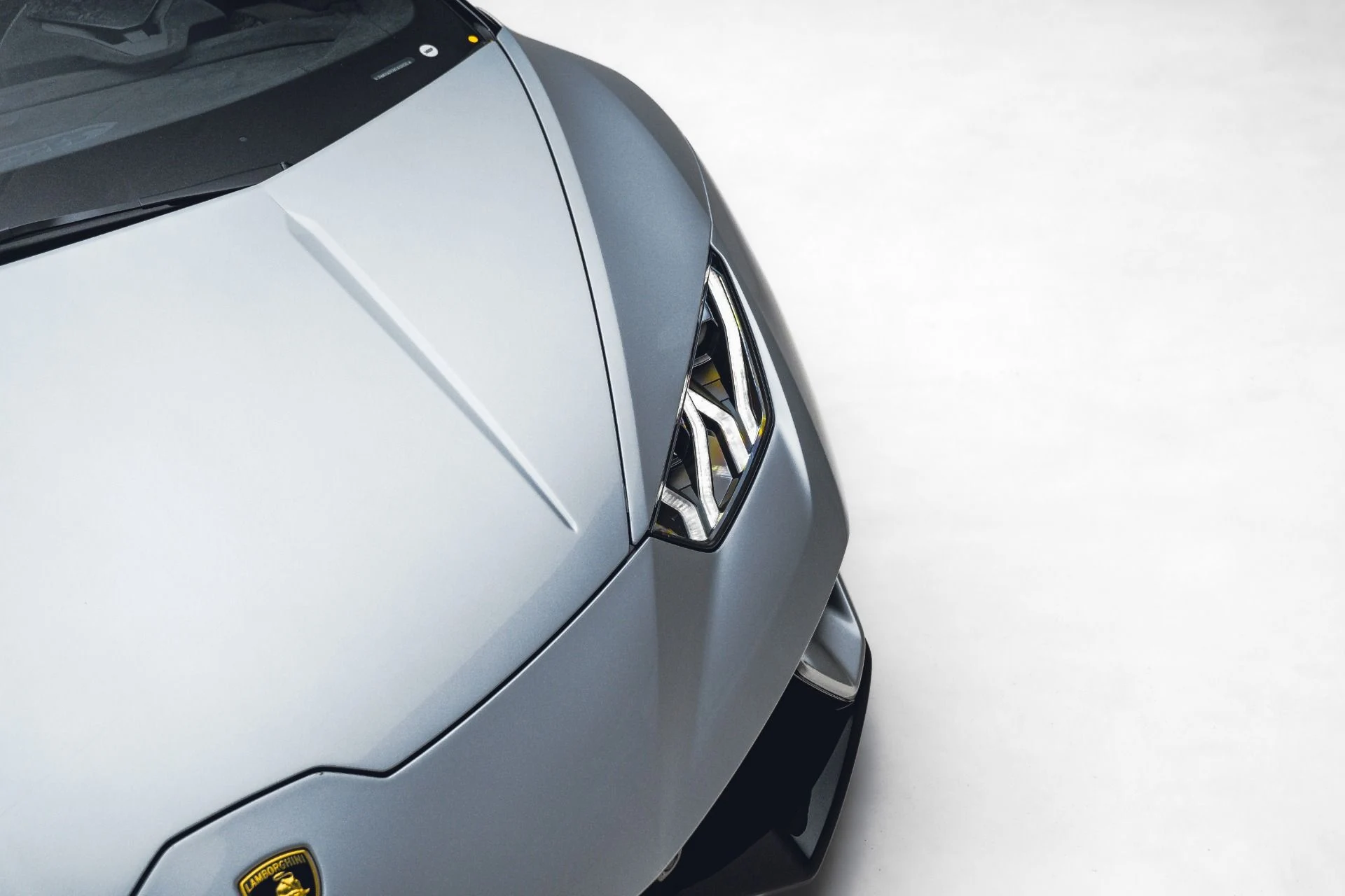 mph022_2549869047_Used_2019_Lamborghini_Huracan_LP_640_4_Performante_Spyder_1781799657_cdc1090e0f
