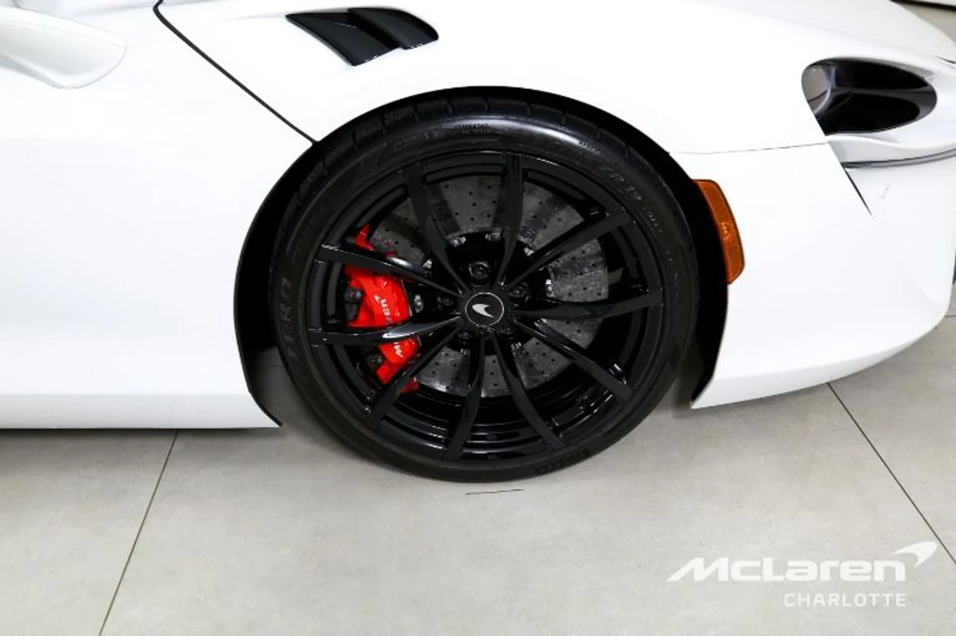 mph022_2550159514_Used_2024_Mc_Laren_Artura_4cdc838166