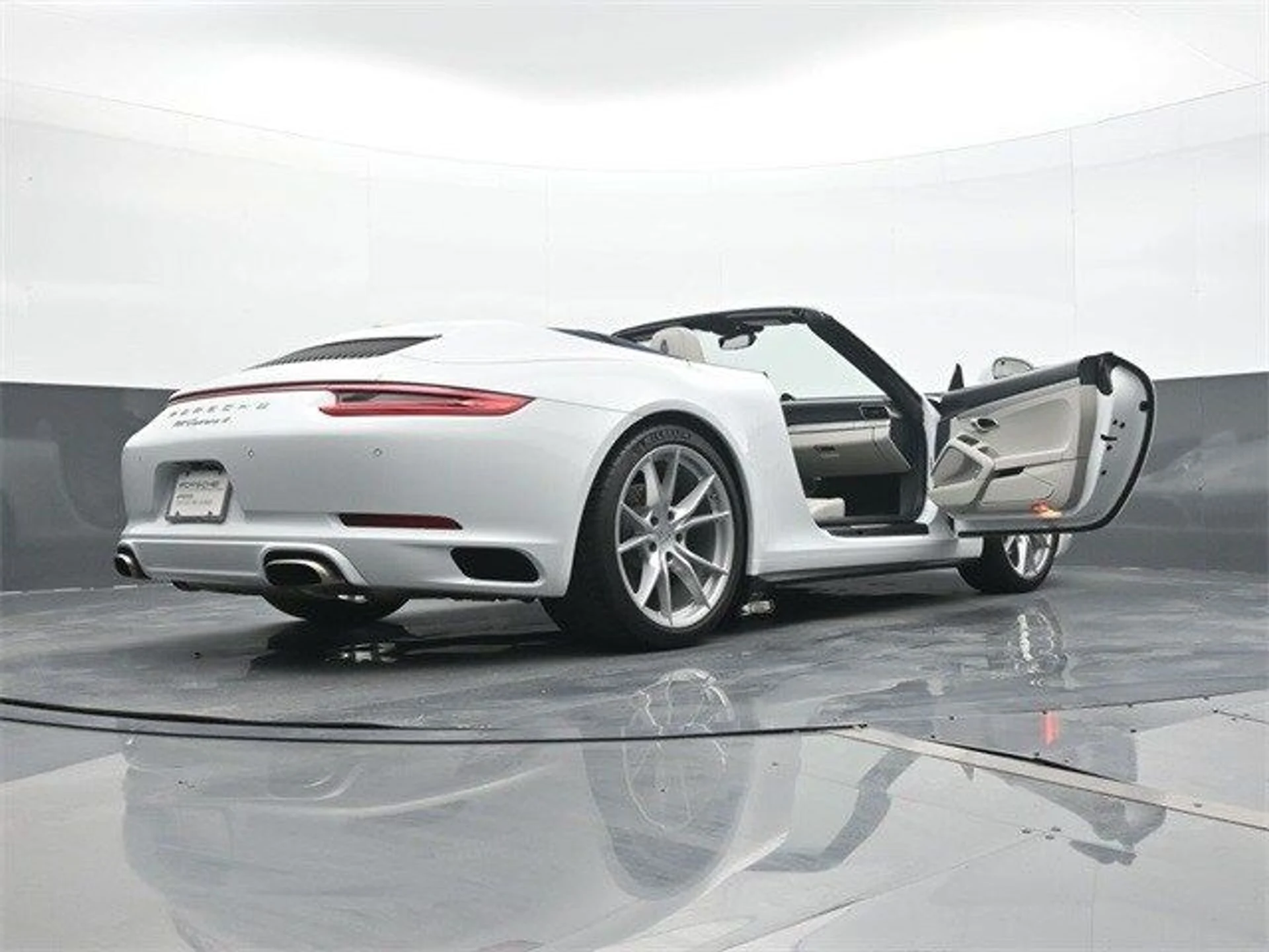 mph022_2560635767_5b16f3727e3872edb15172c4ae03c2eax_2e7968493a