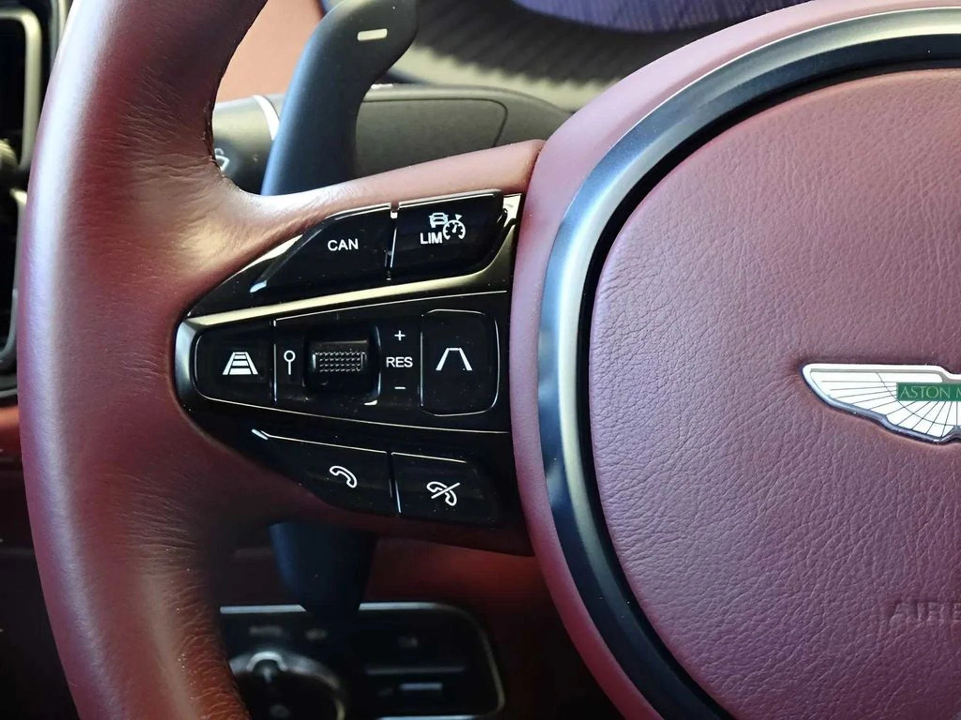 mph022_2561504229_01e076dca616e6f0610484fc3609125cx_7d77cca9bc