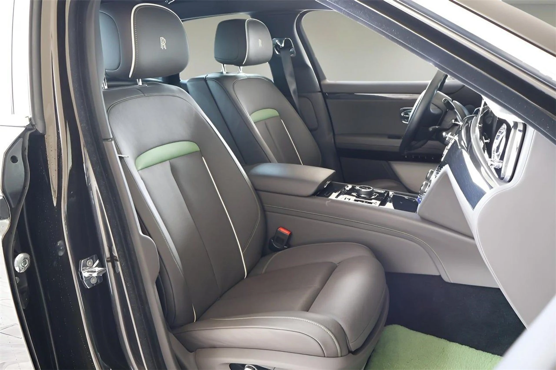 mph022_2562044897_23_9409e04e39