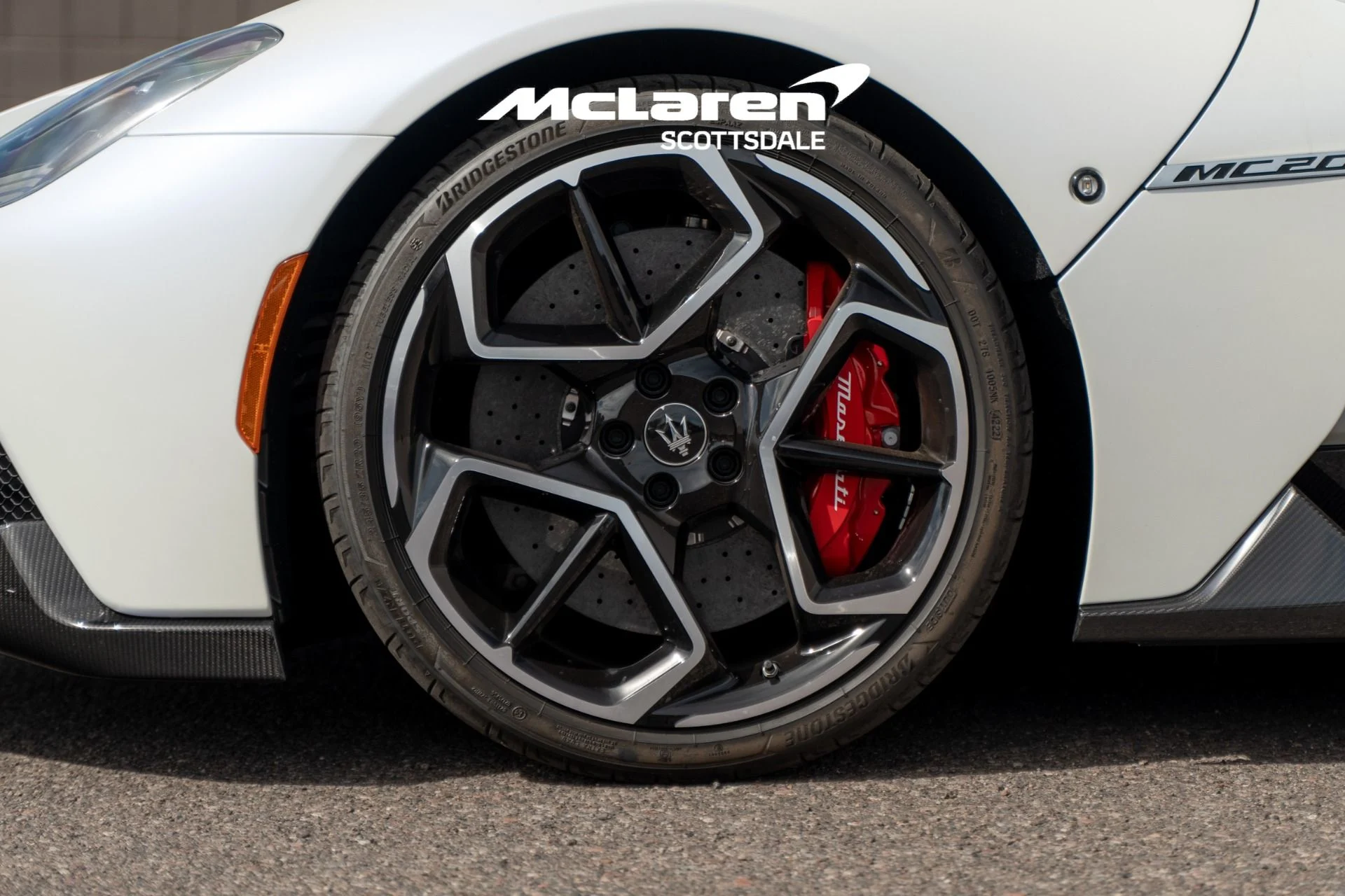 mph022_2572503128_Used_2023_MASERATI_MC_20_1762552733_7ca0f1d3a0